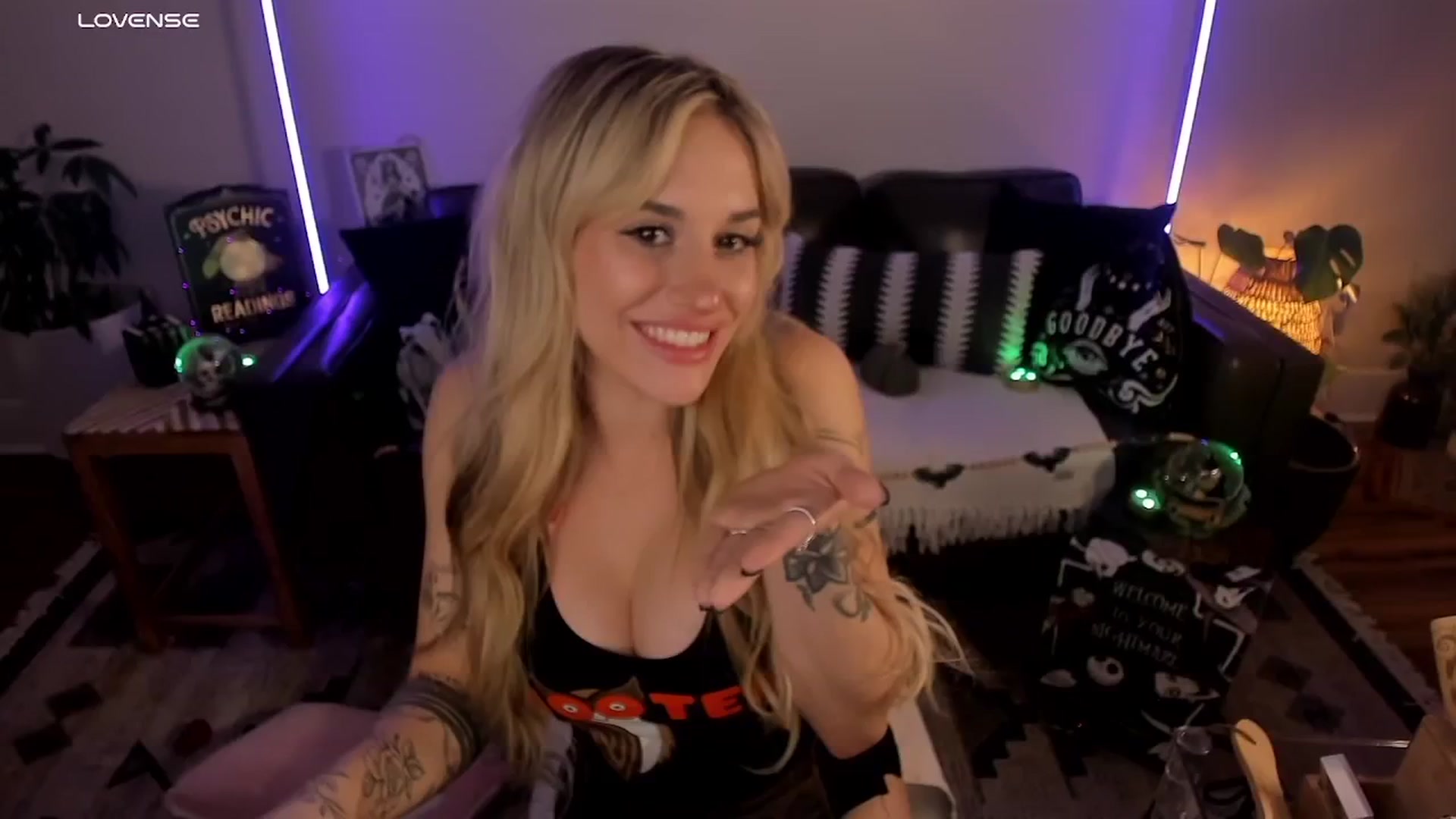 Gallery image thumbnail from LillieQ's myfreecams stream on, 10/06/2025, 07:53 image 20 of 20