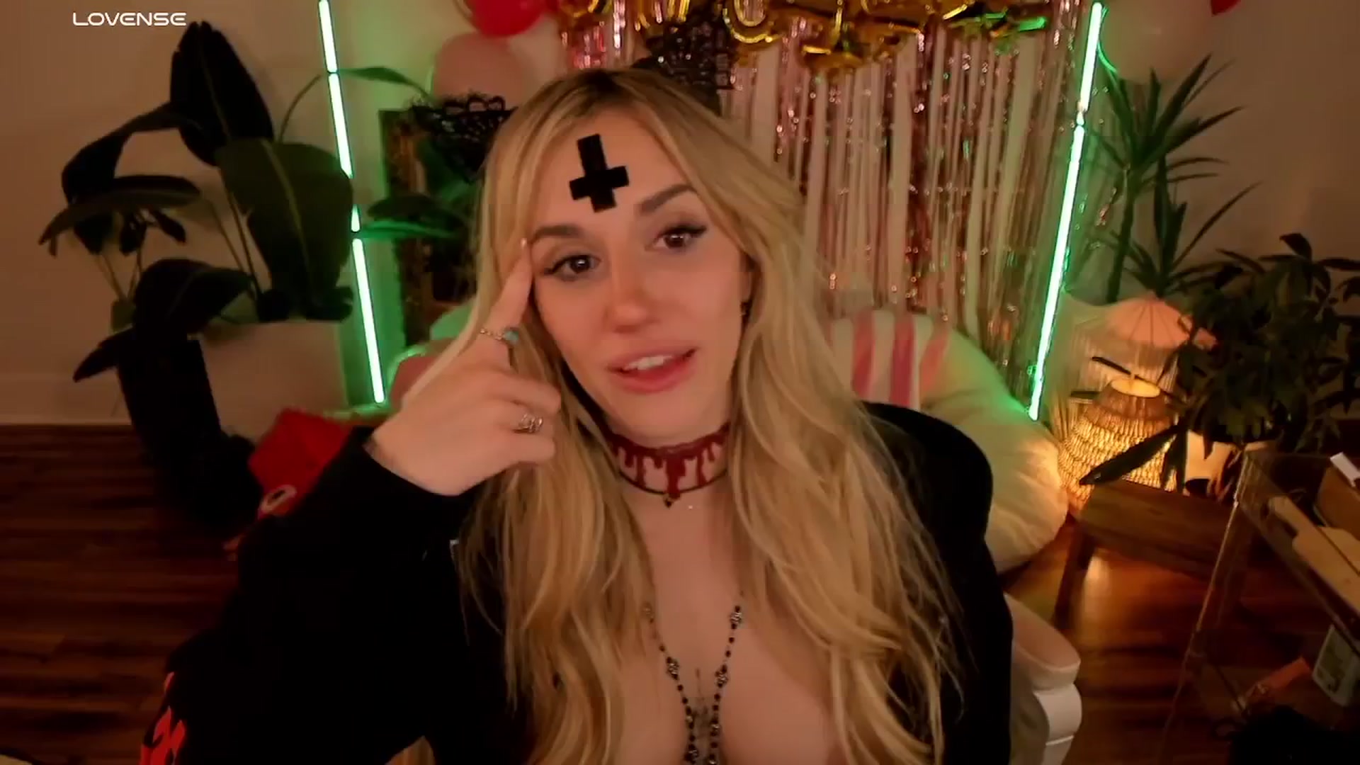 Gallery image thumbnail from LillieQ's myfreecams stream on, 10/10/2025, 14:36 image 1 of 20