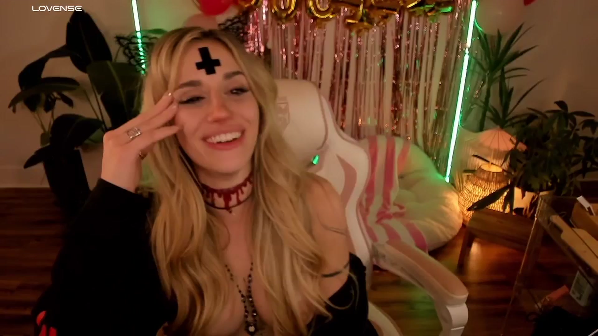 Gallery image thumbnail from LillieQ's myfreecams stream on, 10/10/2025, 14:36 image 5 of 20