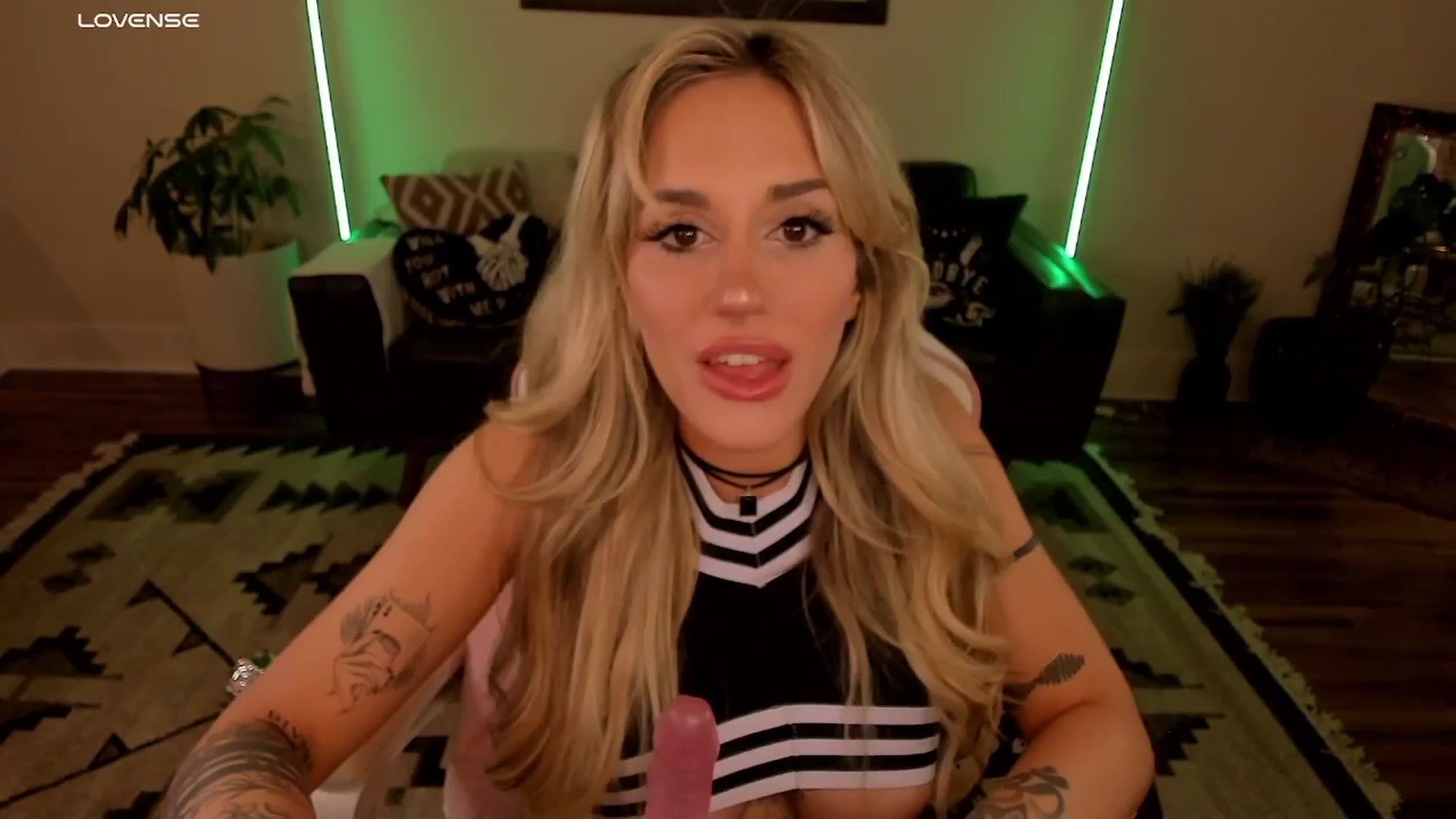 Gallery image thumbnail from LillieQ's myfreecams stream on, 10/12/2025, 09:12 image 4 of 20