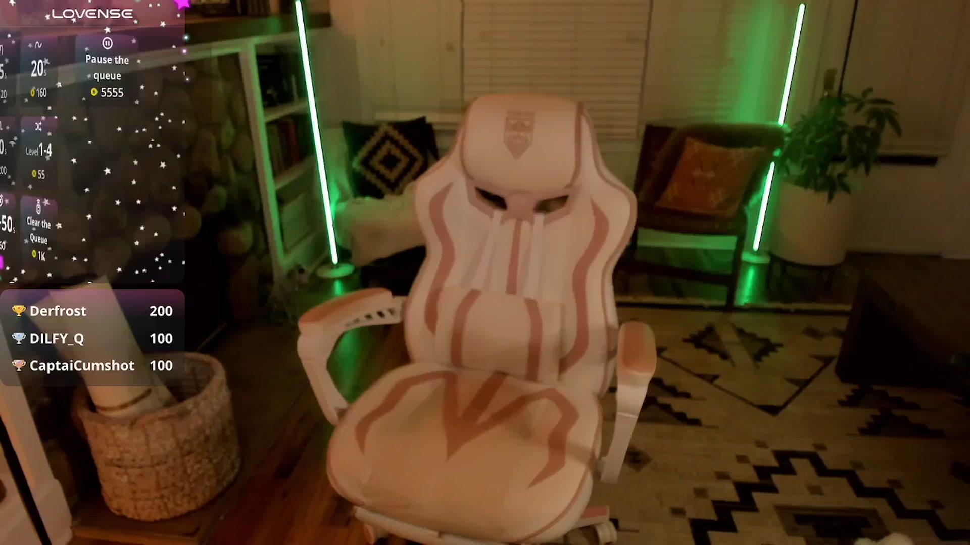 Gallery image thumbnail from LillieQ's myfreecams stream on, 10/19/2025, 09:44 image 4 of 20