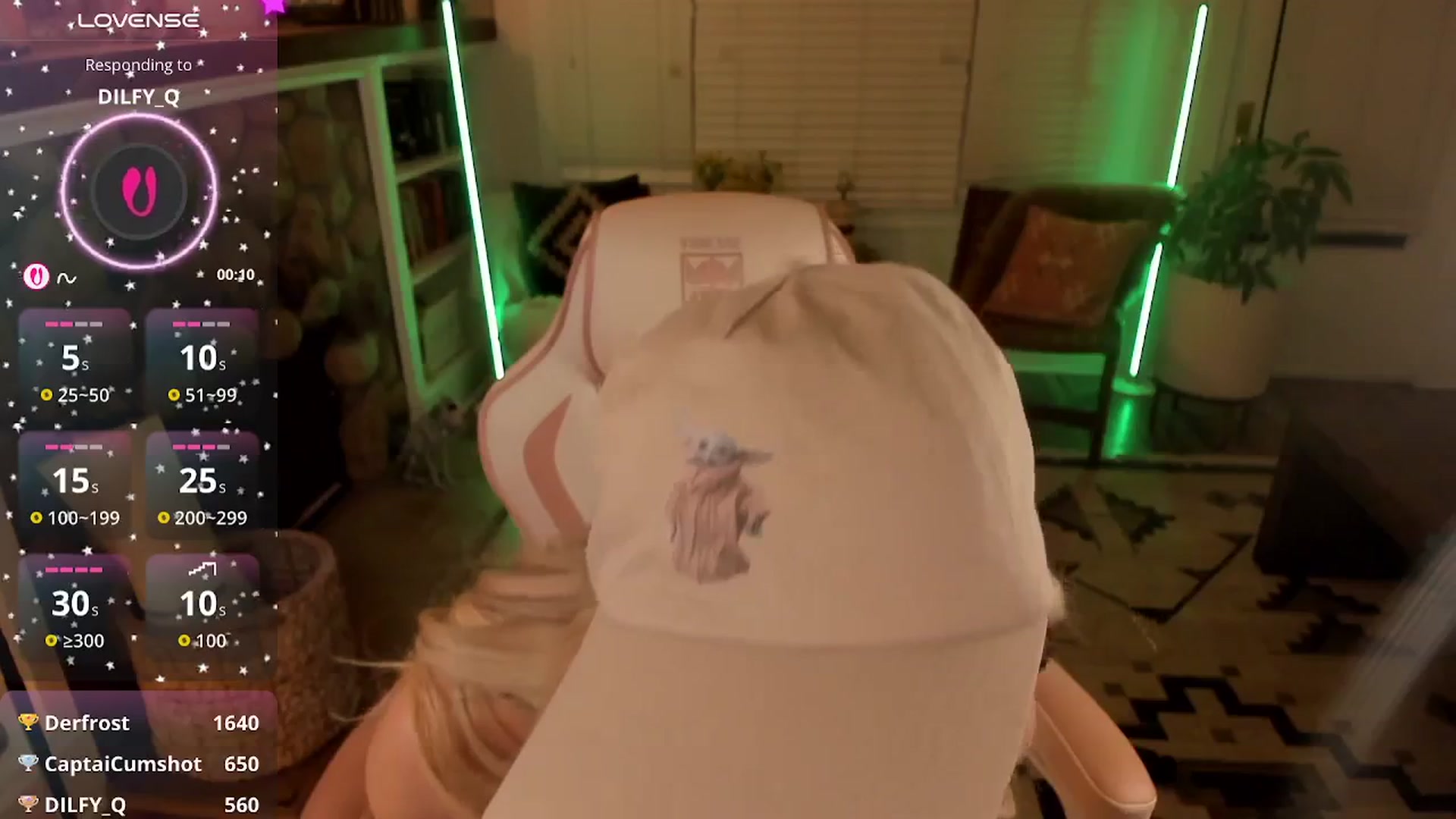 Gallery image thumbnail from LillieQ's myfreecams stream on, 10/19/2025, 09:44 image 9 of 20