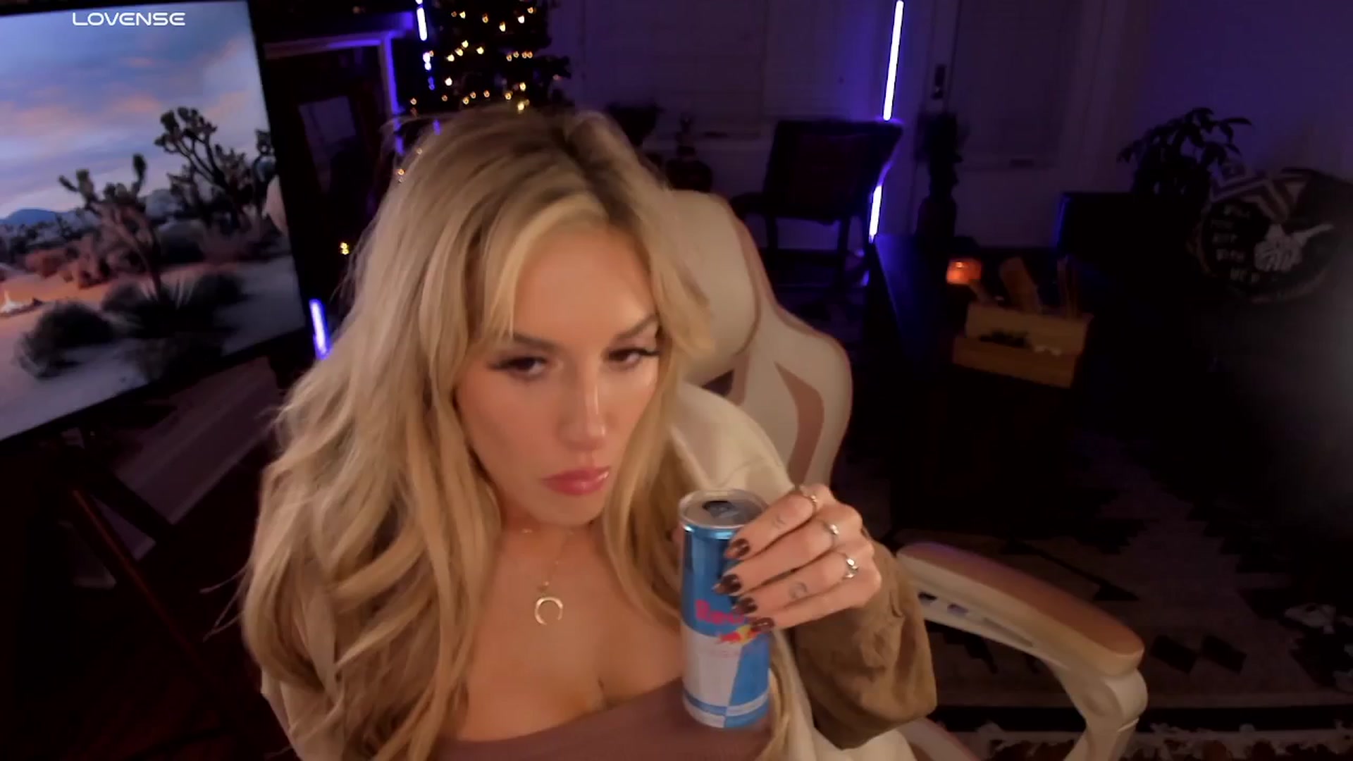 Gallery image thumbnail from LillieQ's myfreecams stream on, 11/05/2025, 04:58 image 7 of 20