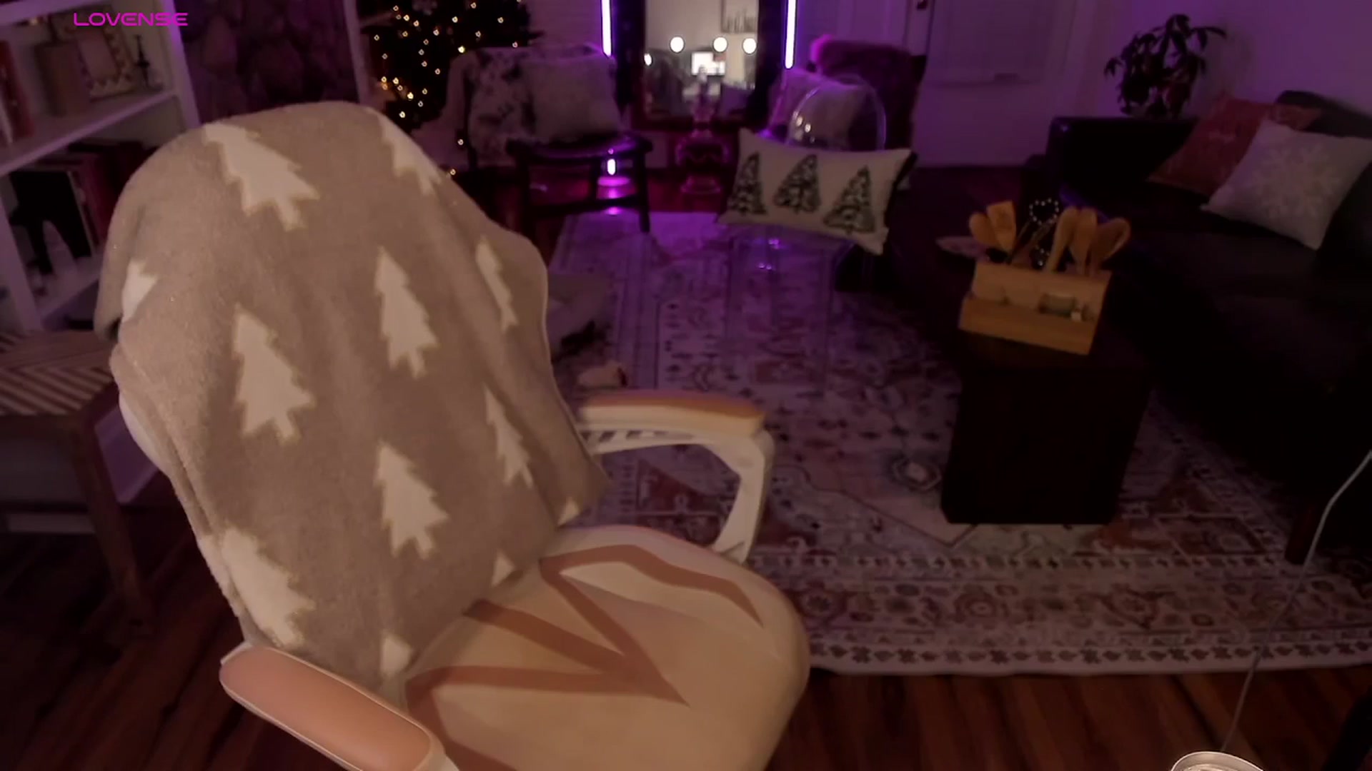 Gallery image thumbnail from LillieQ's myfreecams stream on, 12/27/2025, 04:59 image 18 of 20