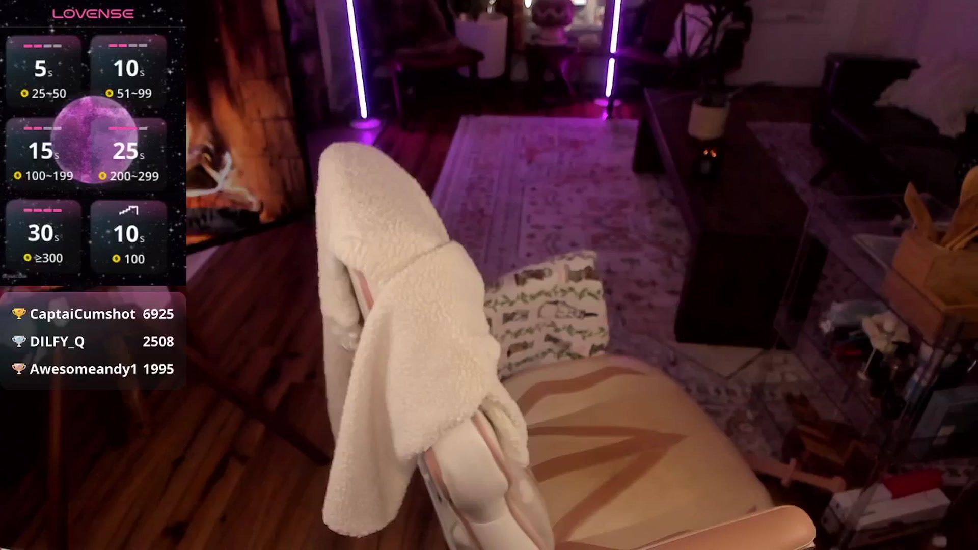 Gallery image thumbnail from LillieQ's myfreecams stream on, 01/03/2026, 11:27 image 19 of 20