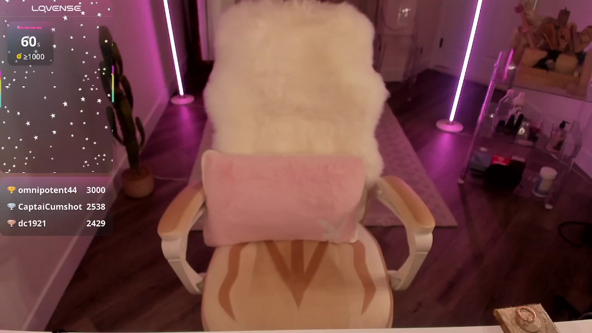 Gallery image thumbnail from LillieQ's myfreecams stream on, 01/12/2026, 10:13 image 8 of 20