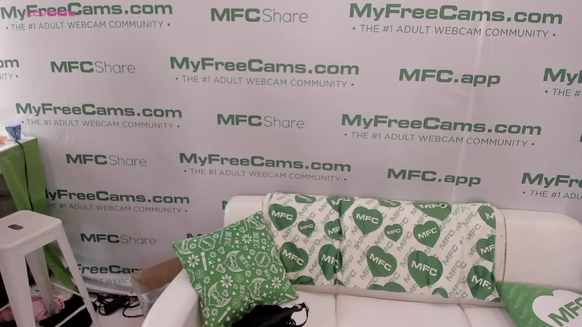 Gallery image thumbnail from LillieQ's myfreecams stream on, 01/24/2026, 02:20 image 13 of 20