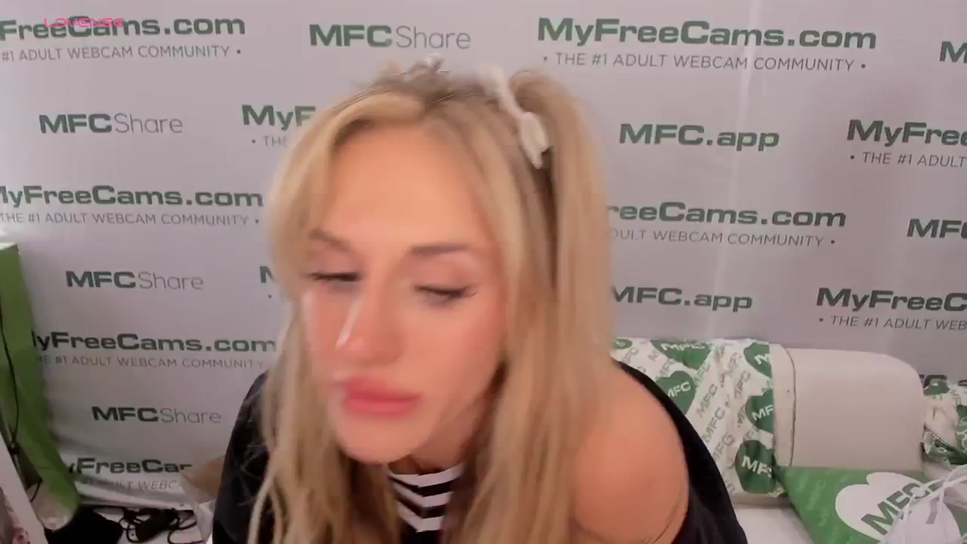 Gallery image thumbnail from LillieQ's myfreecams stream on, 01/24/2026, 02:20 image 5 of 20