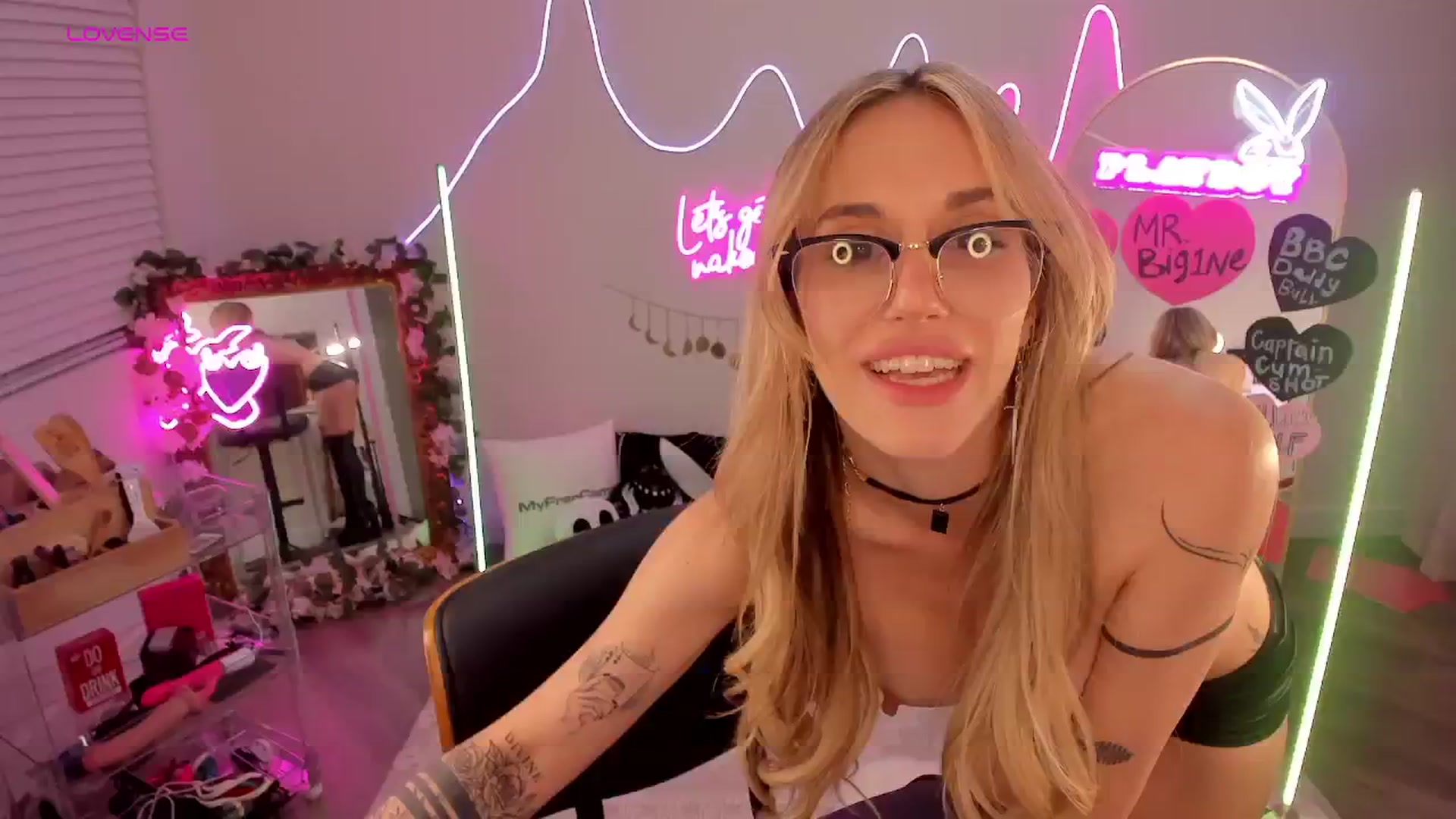 Gallery image thumbnail from LillieQ's myfreecams stream on, 02/12/2026, 08:18 image 9 of 20