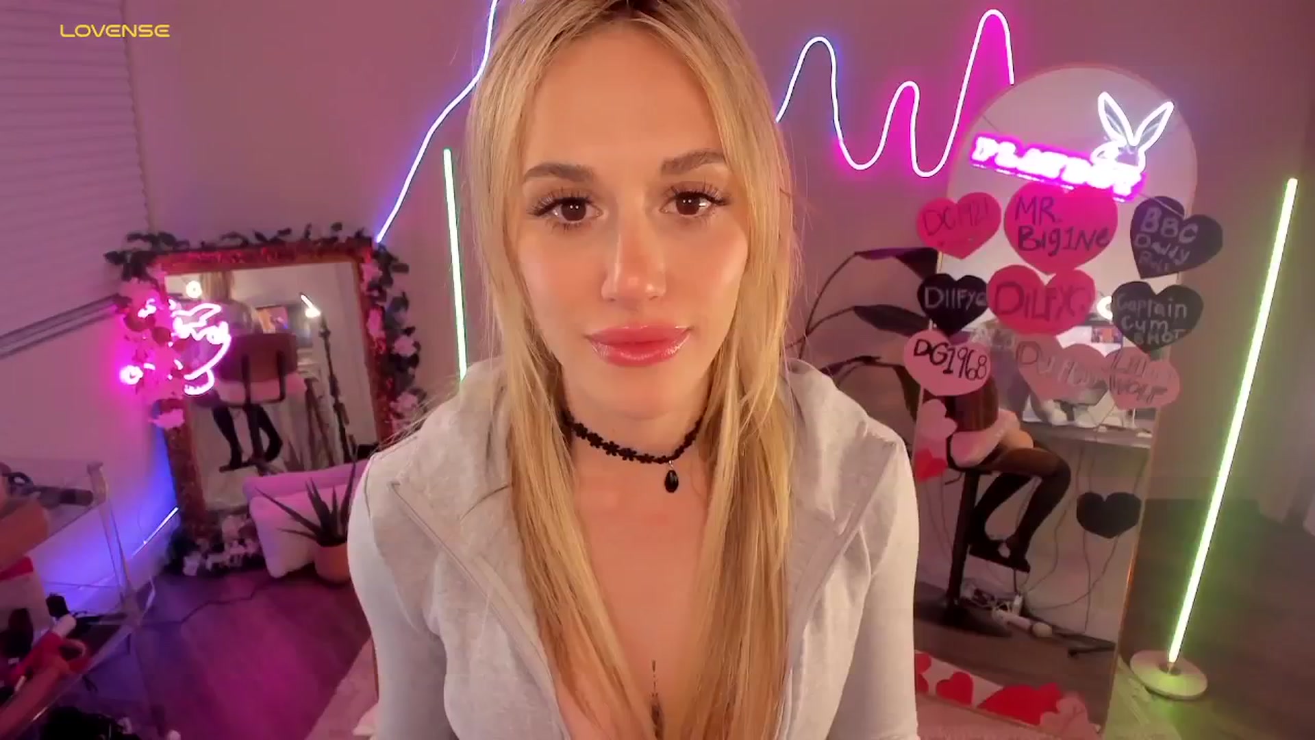 Gallery image thumbnail from LillieQ's myfreecams stream on, 02/23/2026, 09:08 image 1 of 20