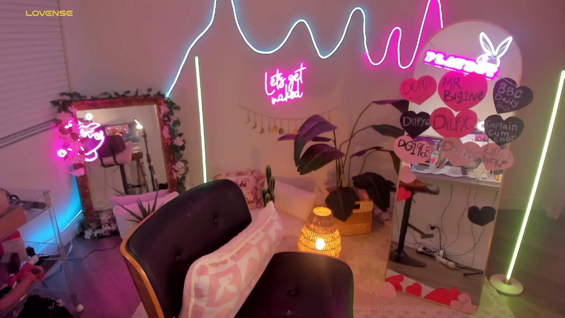 Gallery image thumbnail from LillieQ's myfreecams stream on, 02/23/2026, 09:08 image 10 of 20