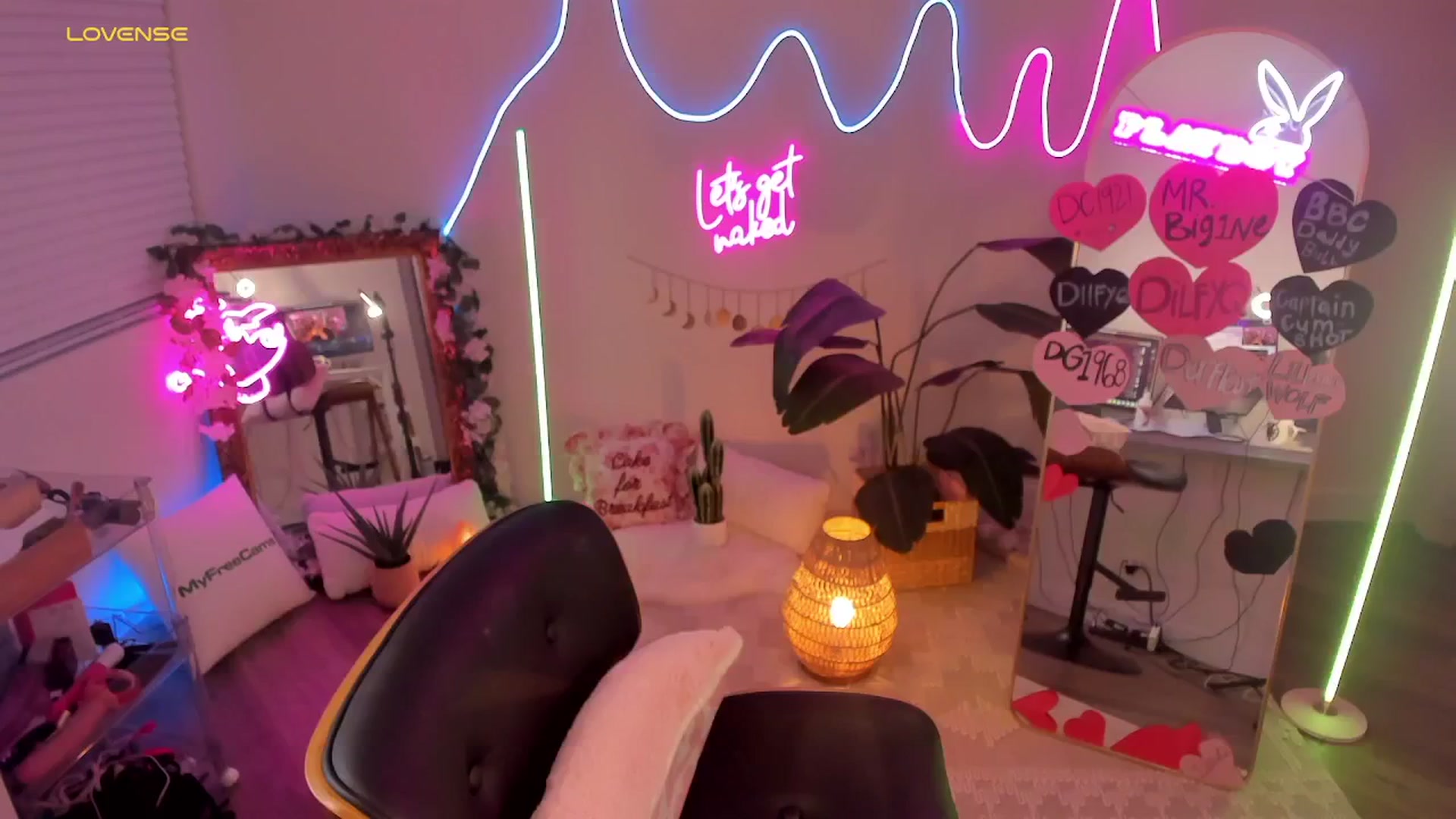 Gallery image thumbnail from LillieQ's myfreecams stream on, 02/24/2026, 10:01 image 14 of 20