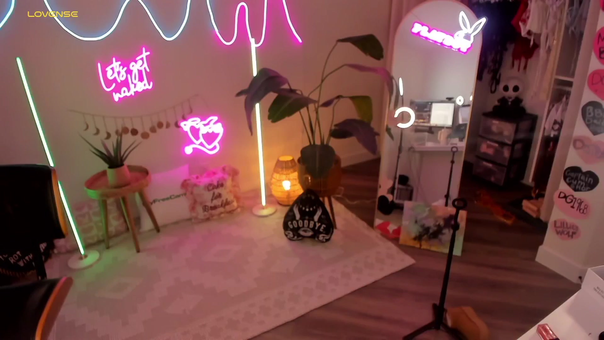 Gallery image thumbnail from LillieQ's myfreecams stream on, 03/04/2026, 09:22 image 10 of 20