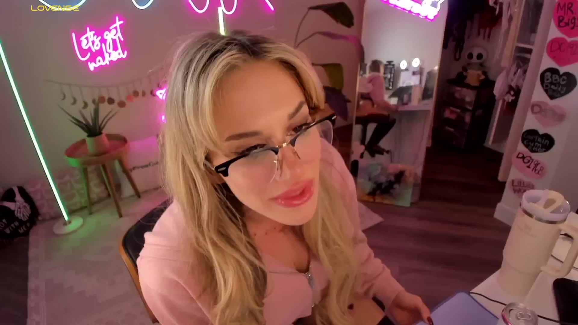 Gallery image thumbnail from LillieQ's myfreecams stream on, 03/06/2026, 09:24 image 3 of 20