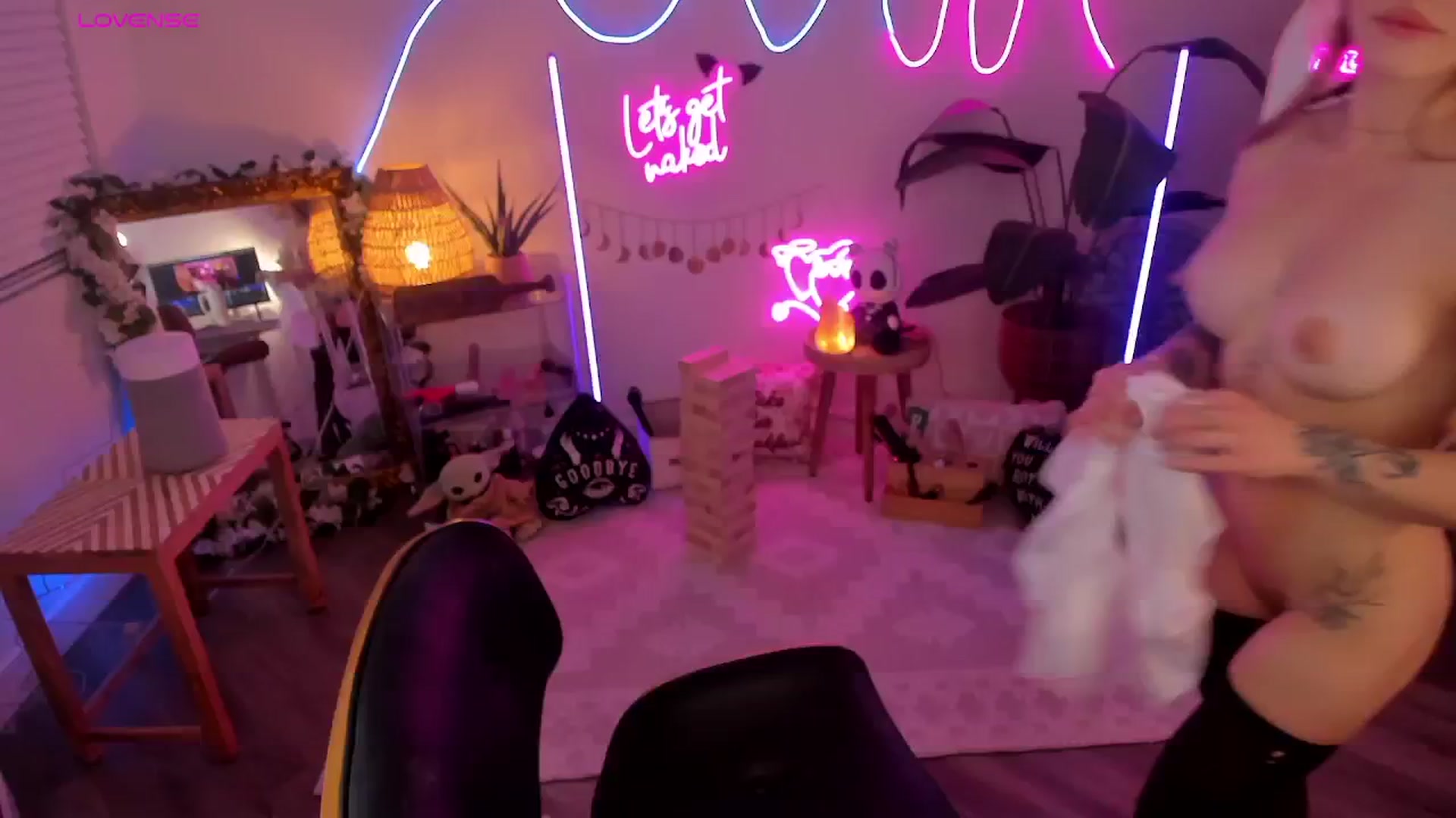 Gallery image thumbnail from LillieQ's myfreecams stream on, 03/14/2026, 08:11 image 2 of 20