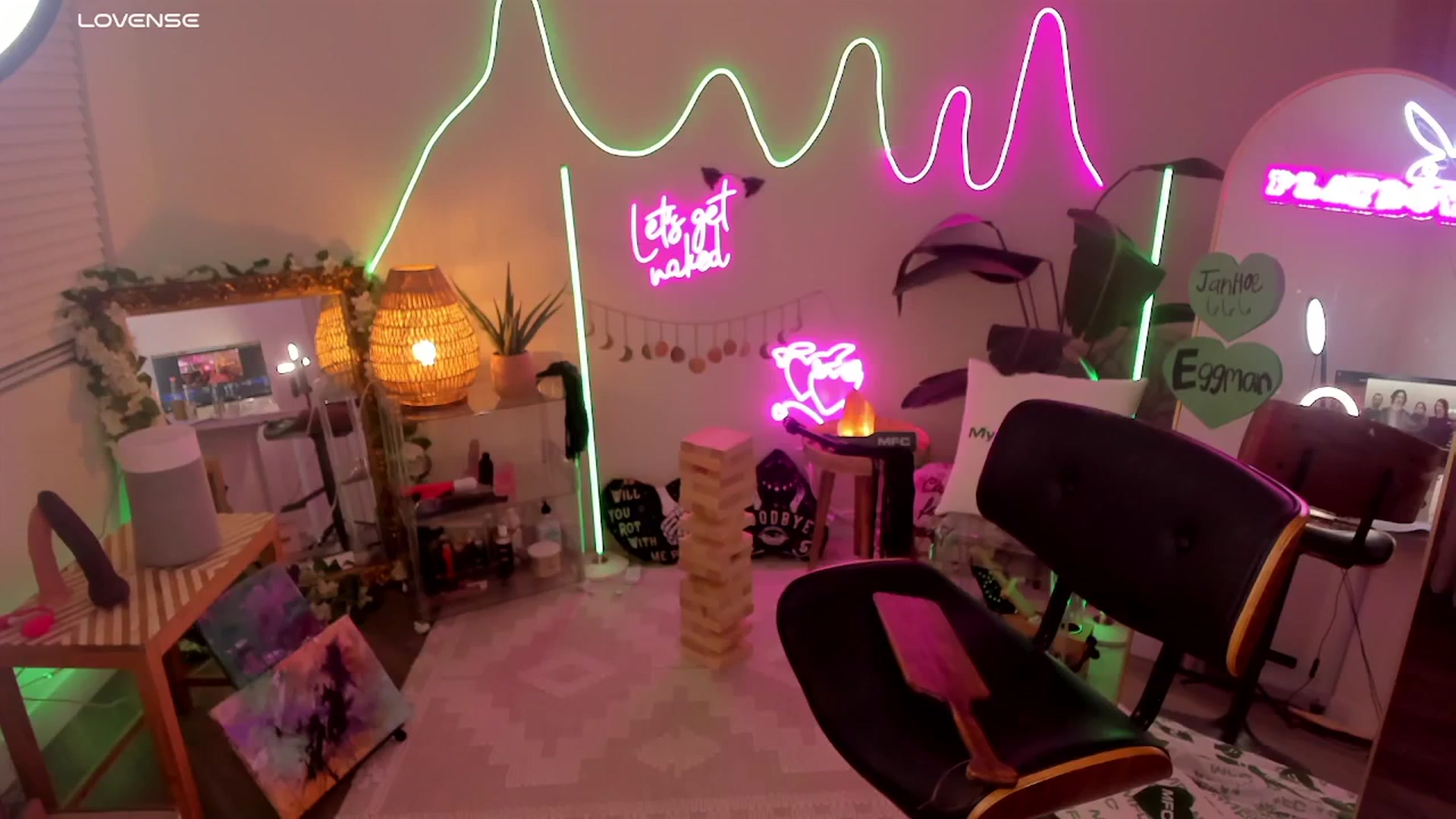 Gallery image thumbnail from LillieQ's myfreecams stream on, 03/15/2026, 07:40 image 6 of 20