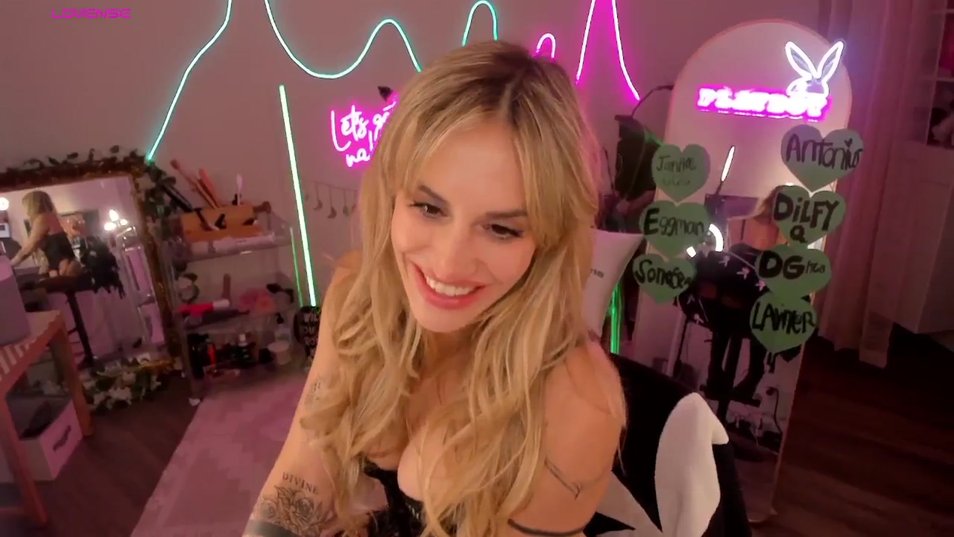 Gallery image thumbnail from LillieQ's myfreecams stream on, 03/19/2026, 06:06 image 4 of 20