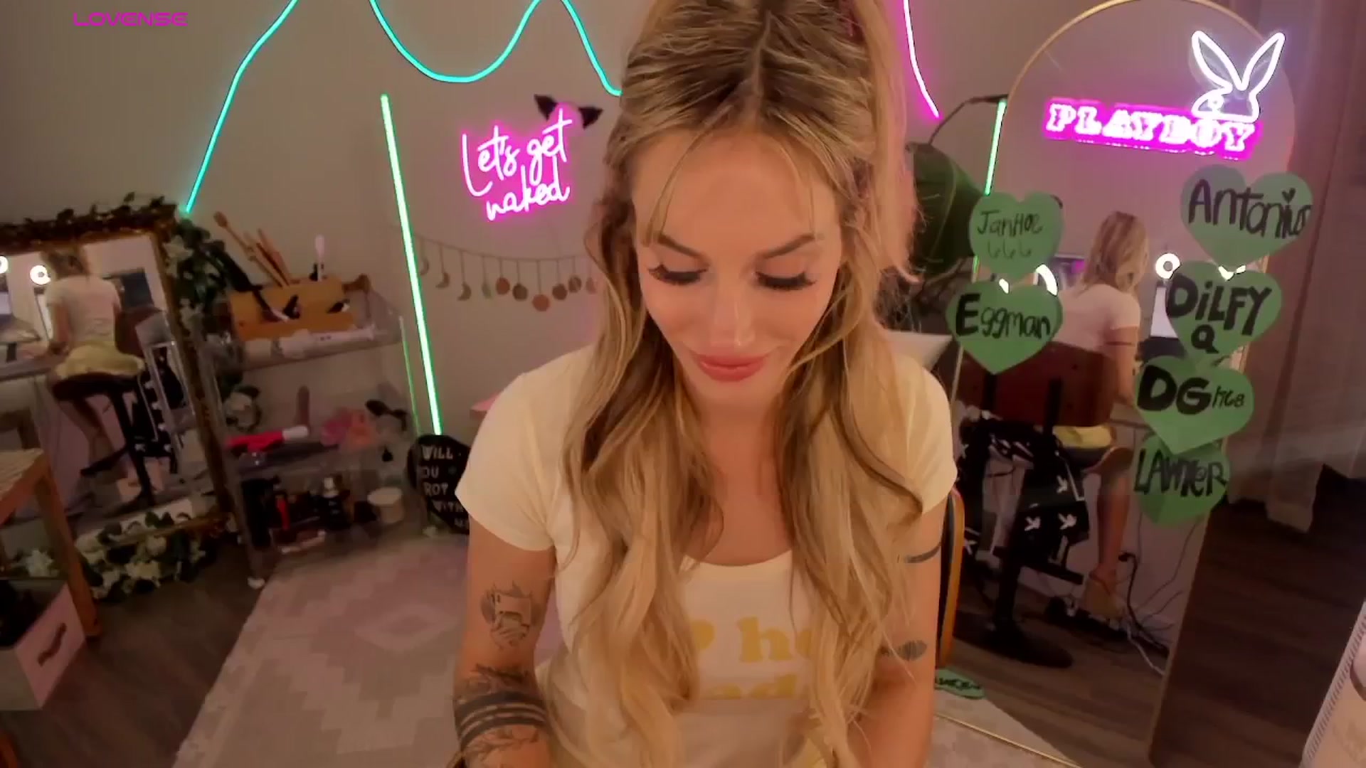 Gallery image thumbnail from LillieQ's myfreecams stream on, 03/20/2026, 24:00 image 20 of 20
