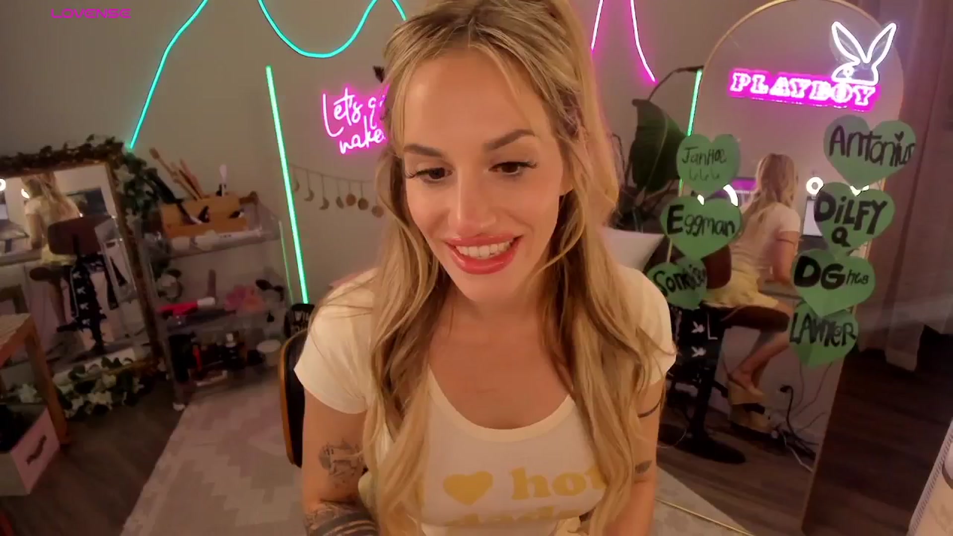 Gallery image thumbnail from LillieQ's myfreecams stream on, 03/20/2026, 24:00 image 3 of 20