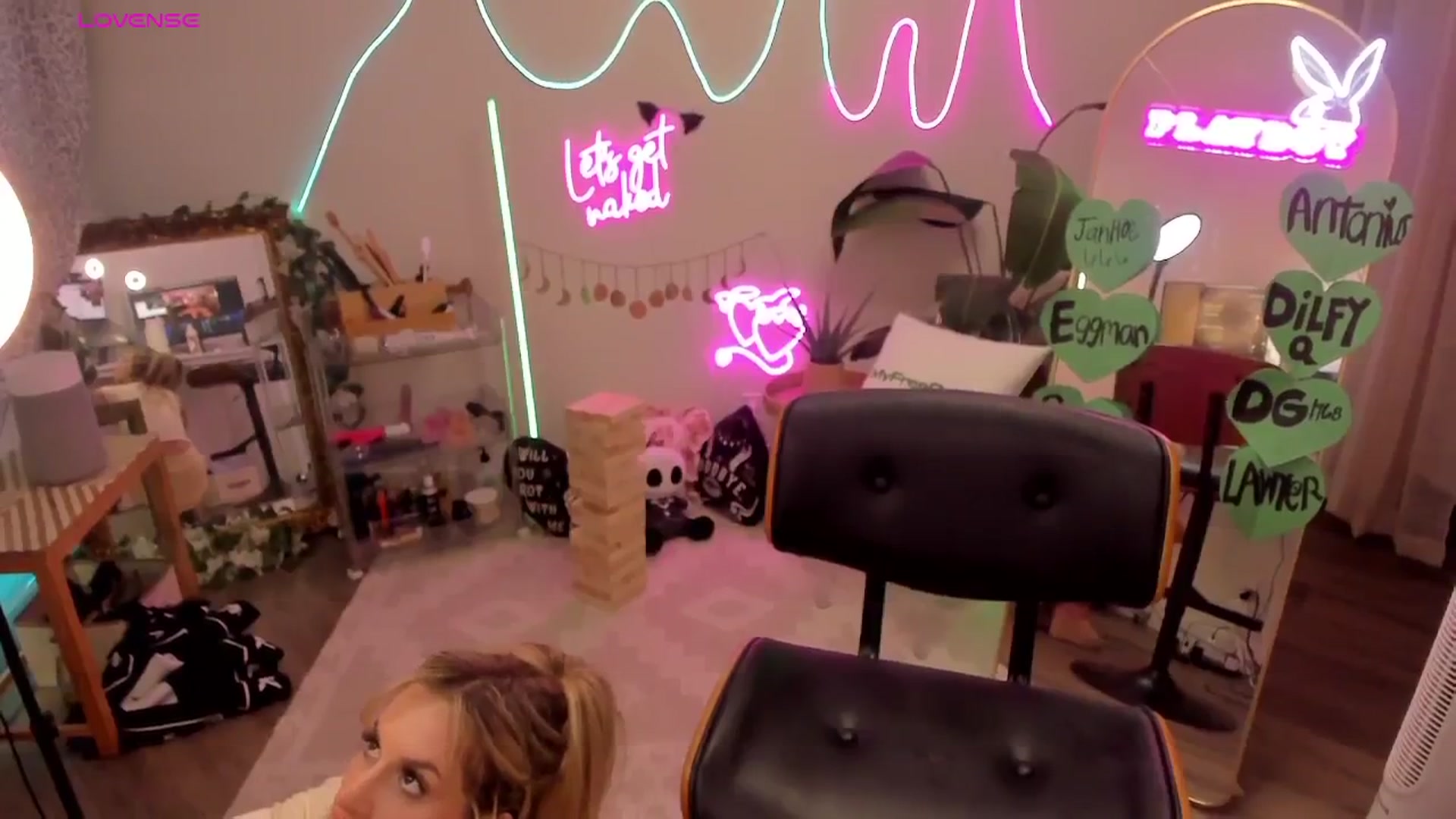 Gallery image thumbnail from LillieQ's myfreecams stream on, 03/20/2026, 01:43 image 14 of 20