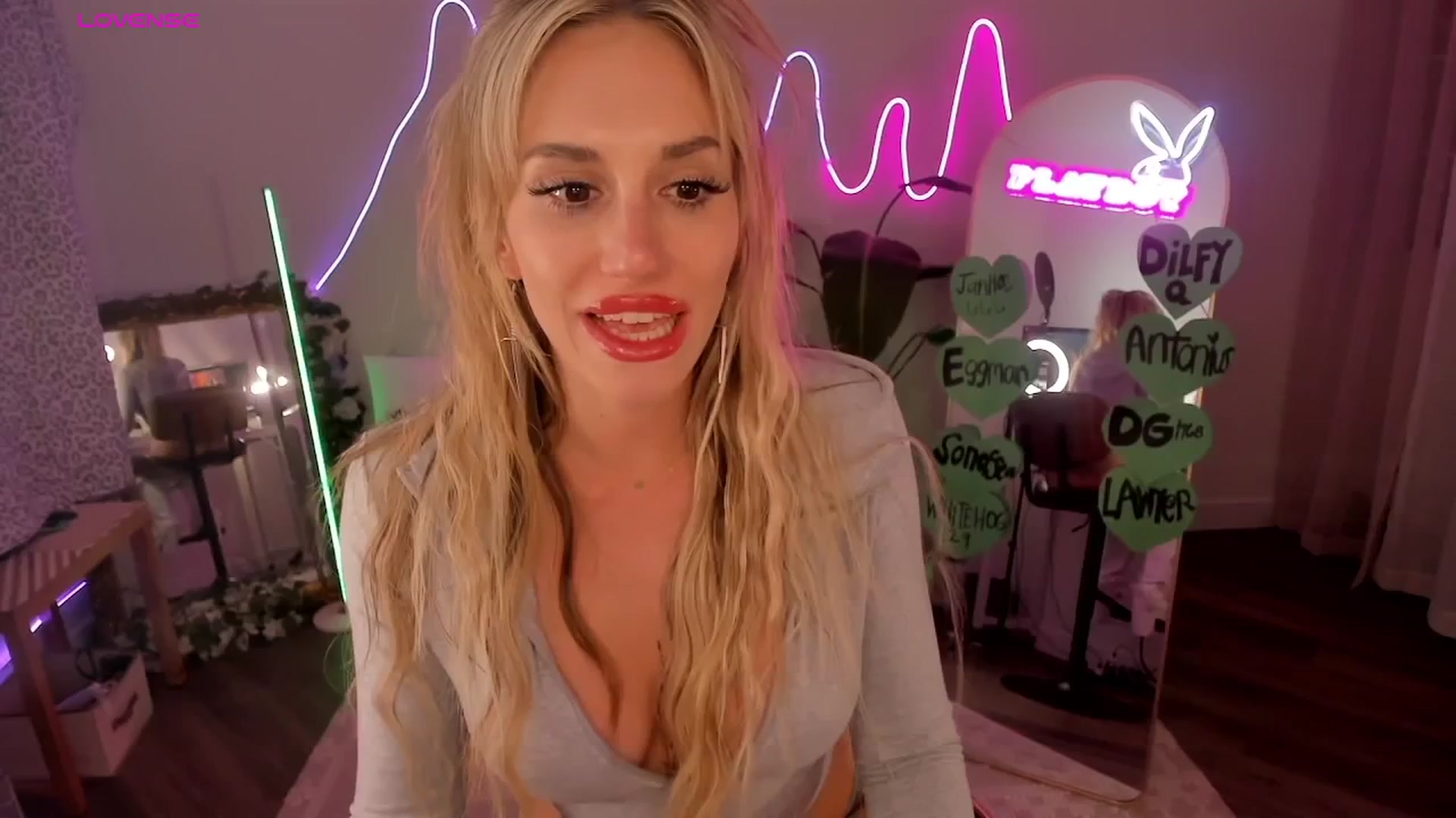Gallery image thumbnail from LillieQ's myfreecams stream on, 03/29/2026, 08:28 image 5 of 20