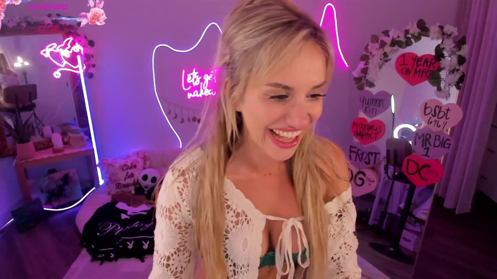 Gallery image thumbnail from LillieQ's myfreecams stream on, 04/08/2026, 08:16 image 4 of 20
