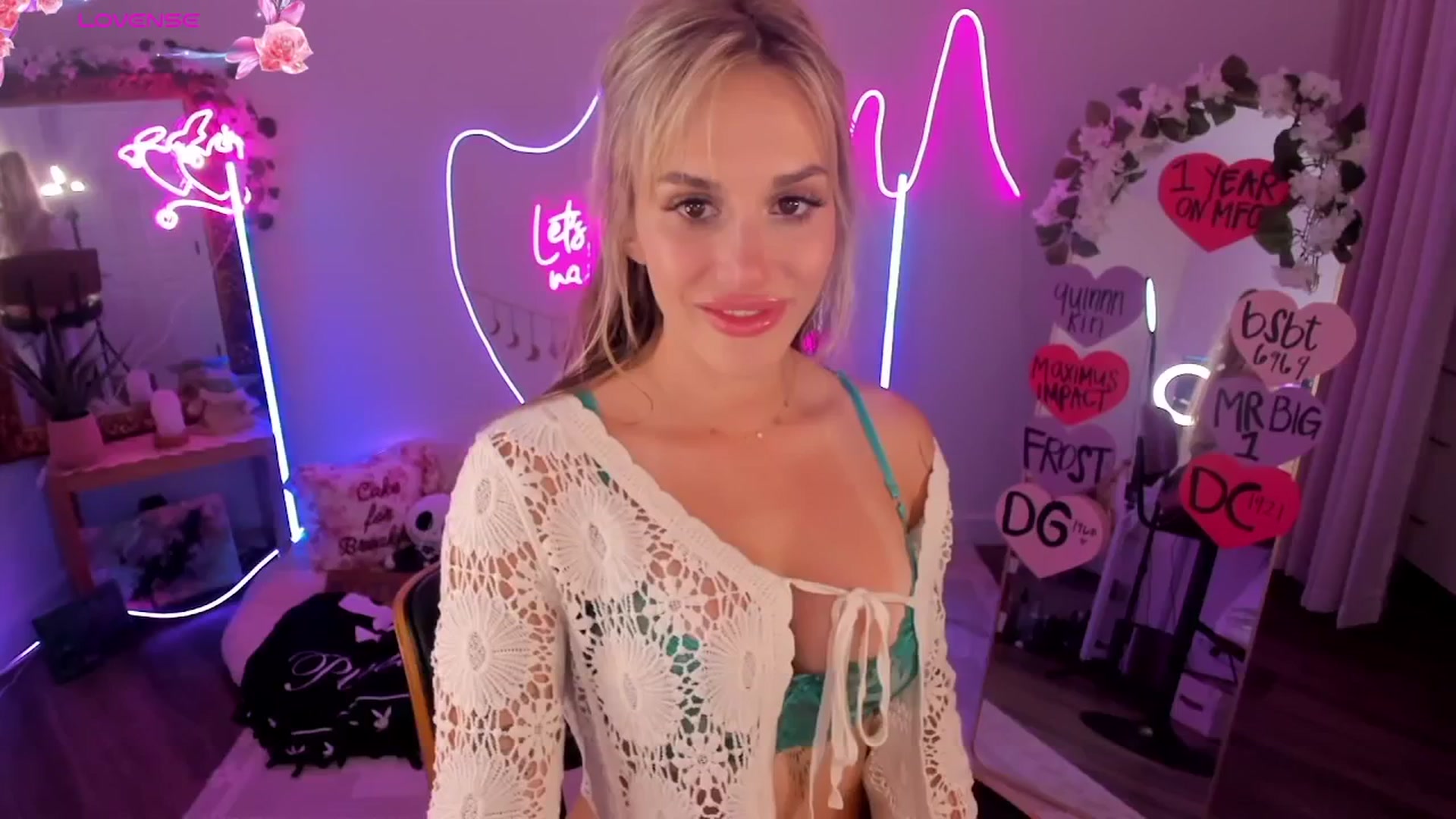 Gallery image thumbnail from LillieQ's myfreecams stream on, 04/08/2026, 08:16 image 2 of 20