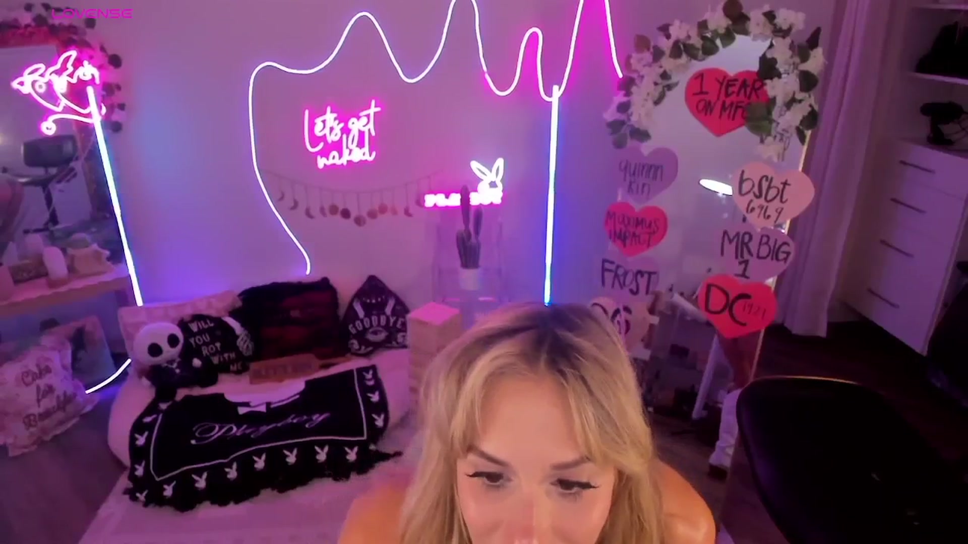 Gallery image thumbnail from LillieQ's myfreecams stream on, 04/11/2026, 05:39 image 5 of 20
