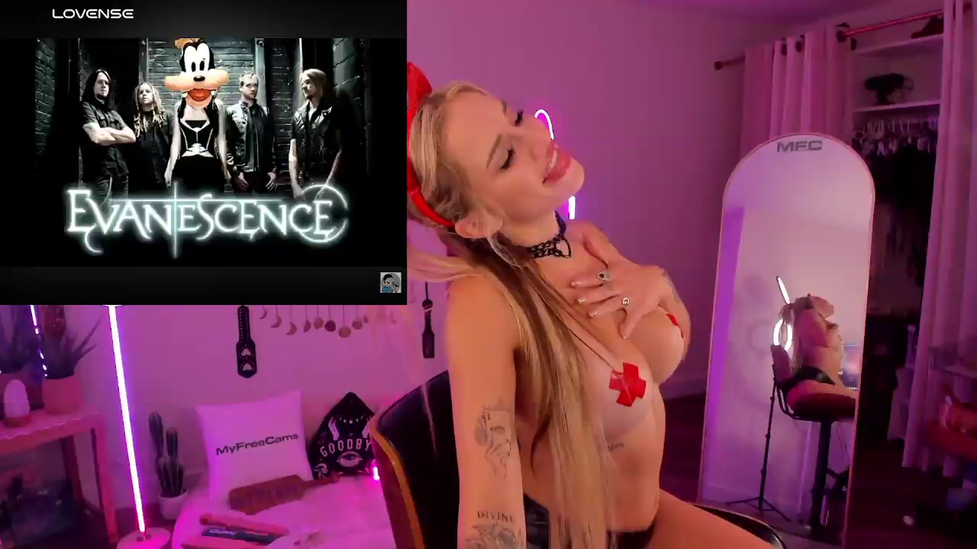Gallery image thumbnail from LillieQ's myfreecams stream on, 05/24/2026, 11:55 image 2 of 20
