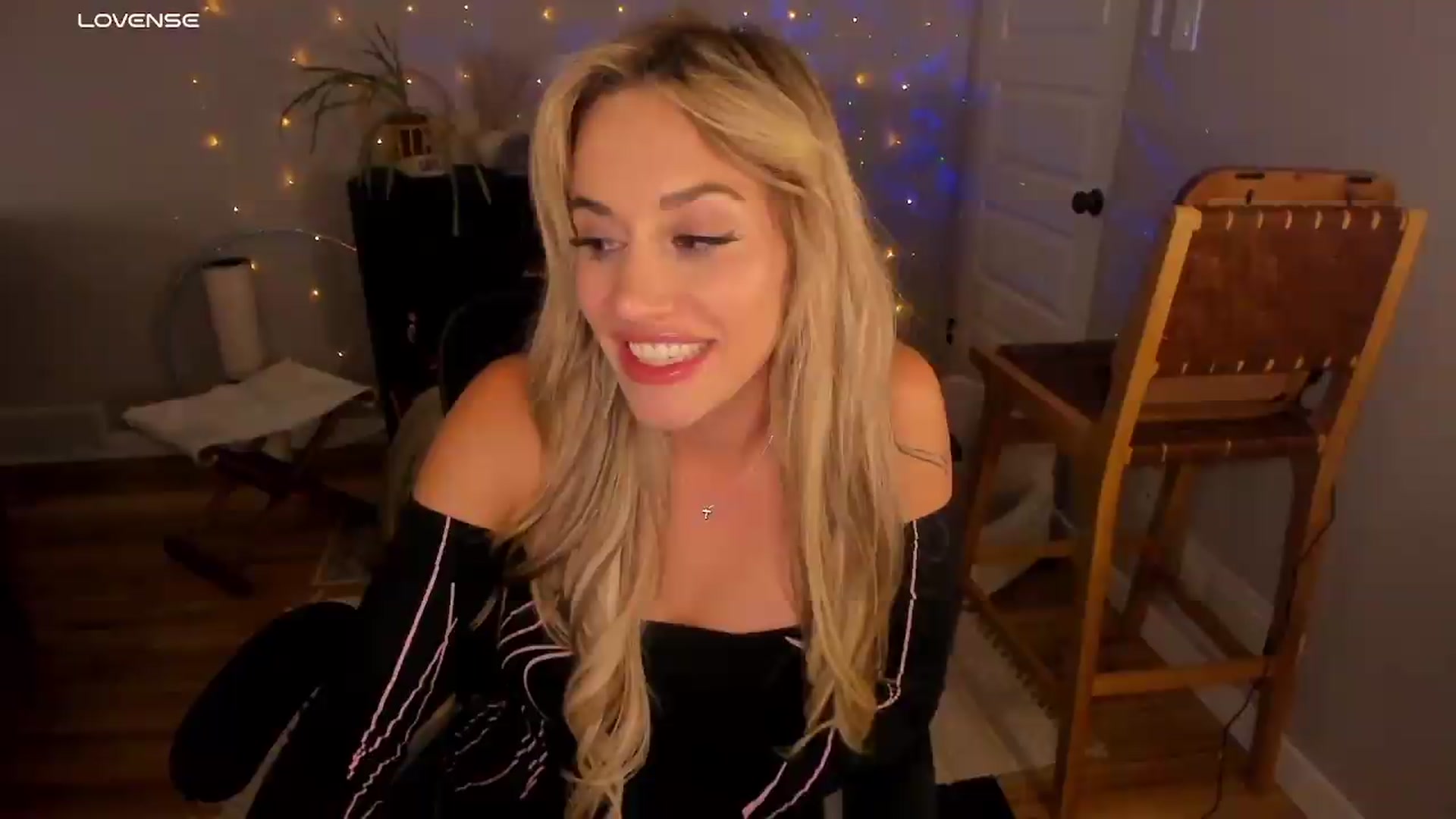 Gallery image thumbnail from LillieQ's myfreecams stream on, 07/01/2026, 03:29 image 7 of 20