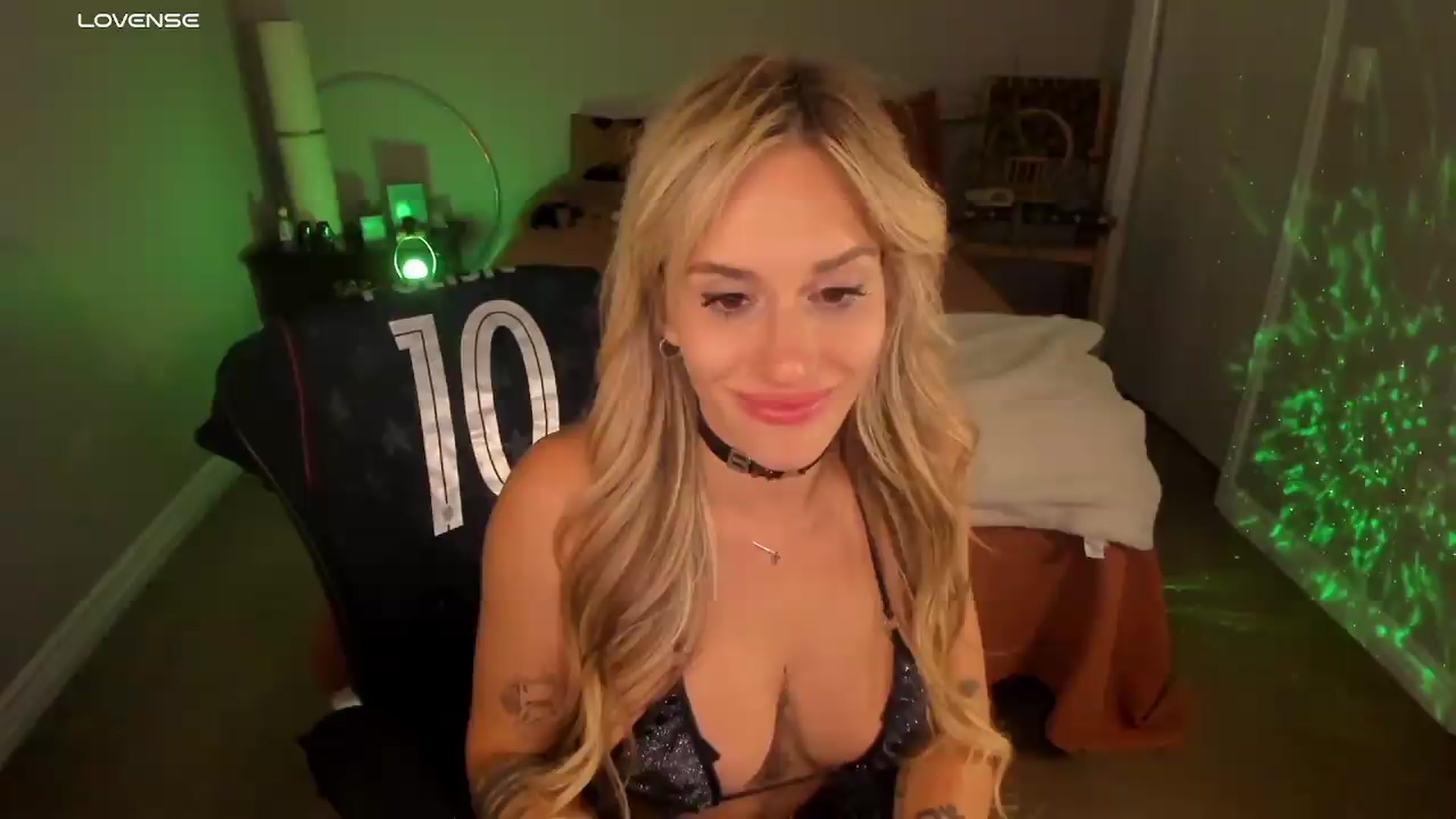 Gallery image thumbnail from LillieQ's myfreecams stream on, 07/09/2026, 07:22 image 16 of 20