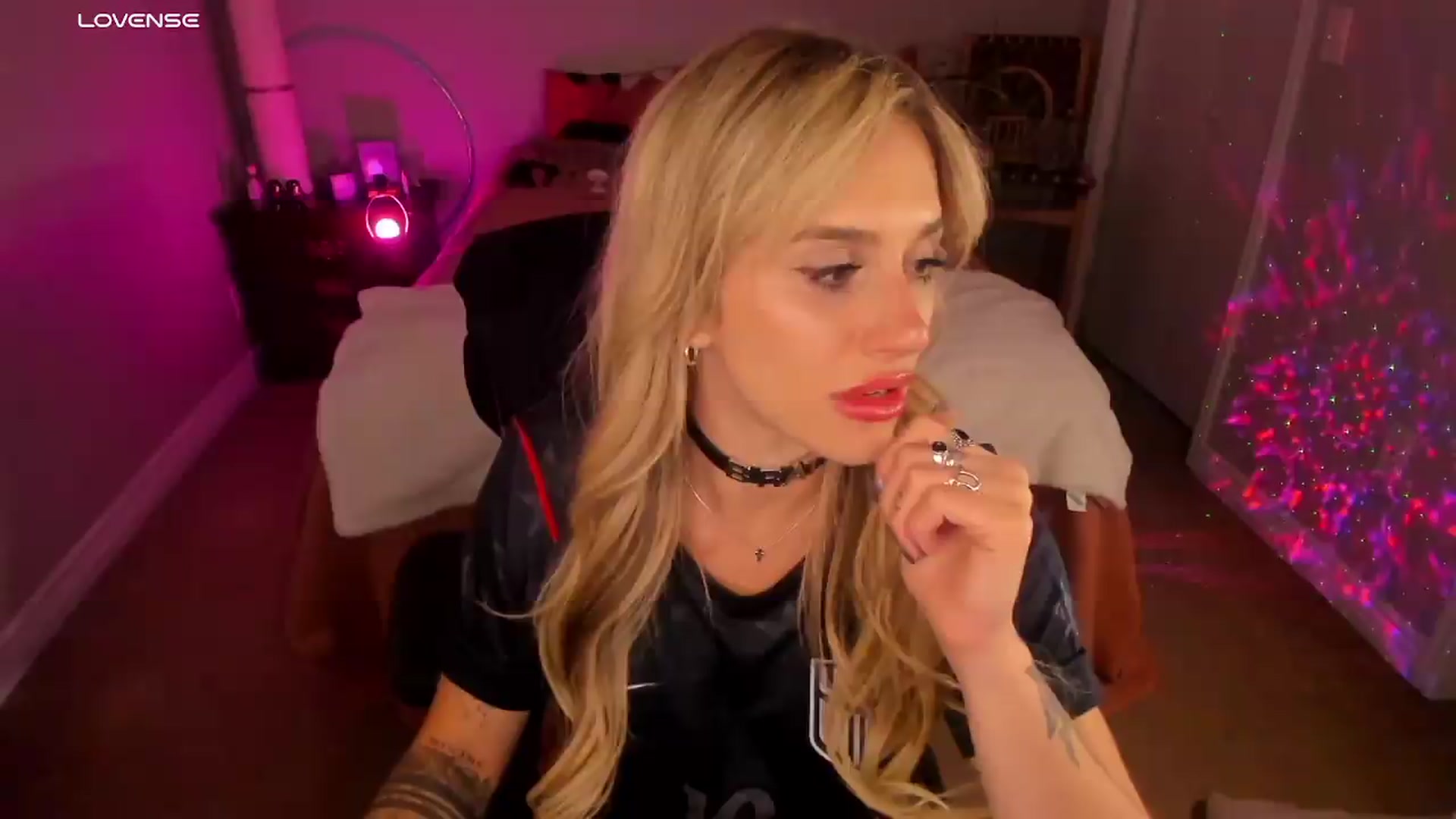 Gallery image thumbnail from LillieQ's myfreecams stream on, 07/09/2026, 07:22 image 4 of 20