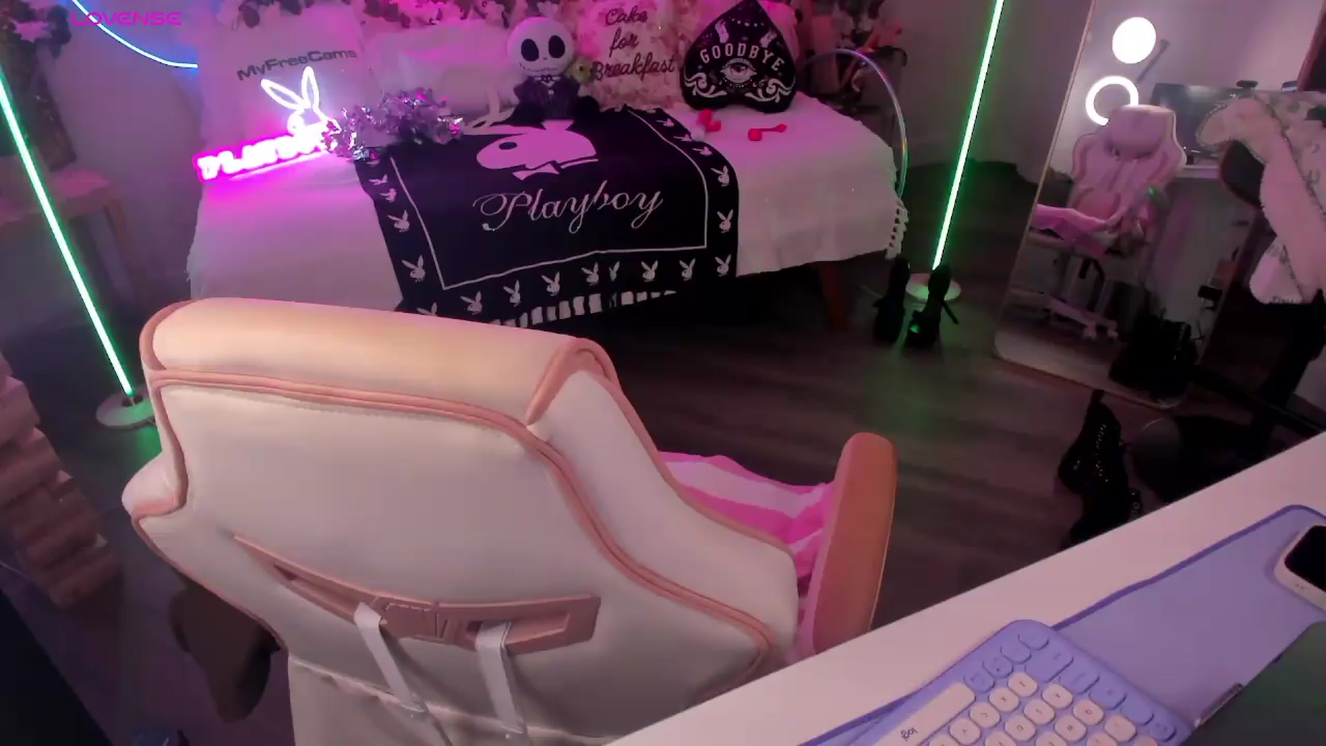 Gallery image thumbnail from LillieQ's myfreecams stream on, 07/26/2026, 11:43 image 19 of 20