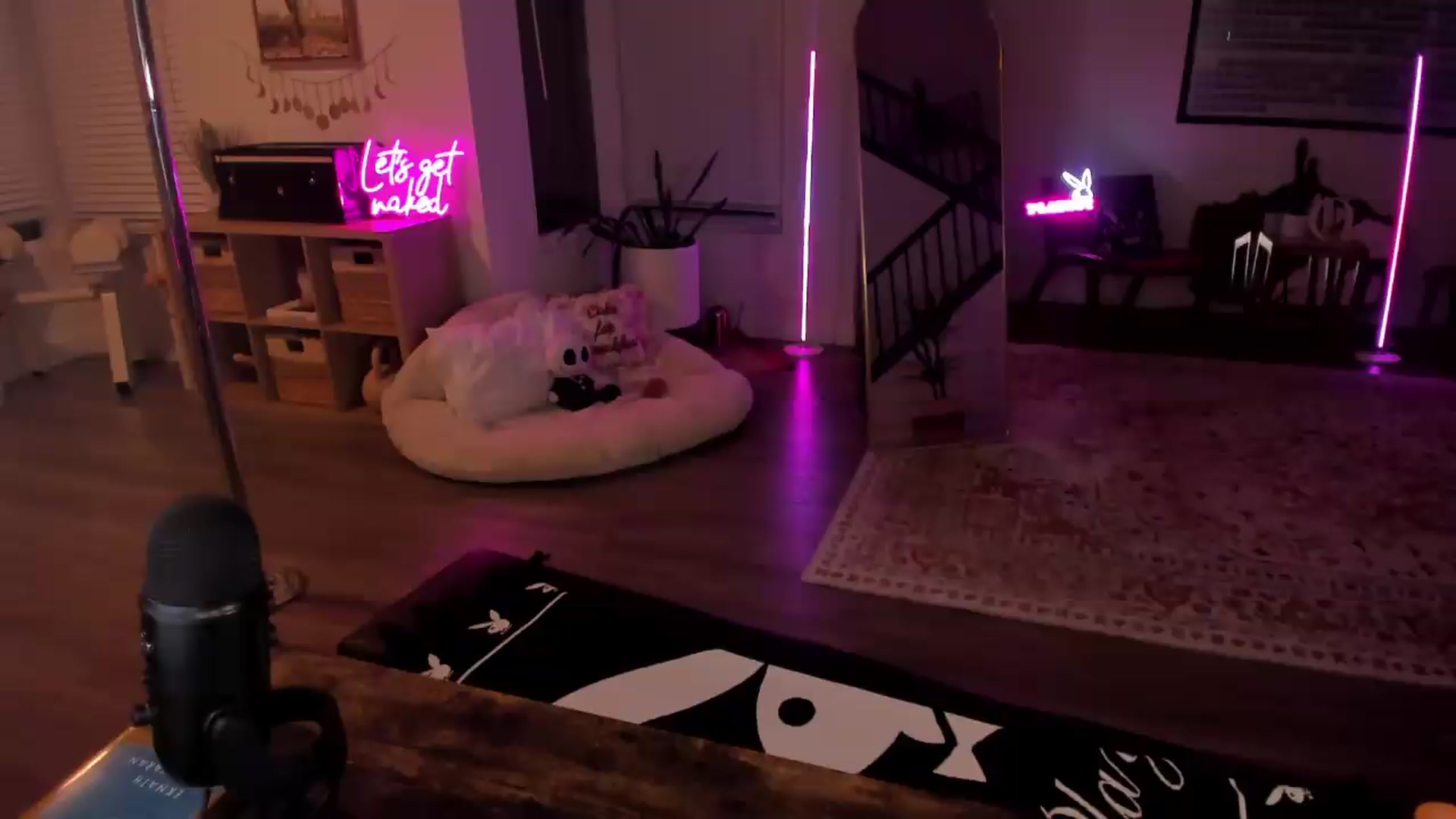 Gallery image thumbnail from LillieQ's myfreecams stream on, 08/27/2026, 06:52 image 12 of 20