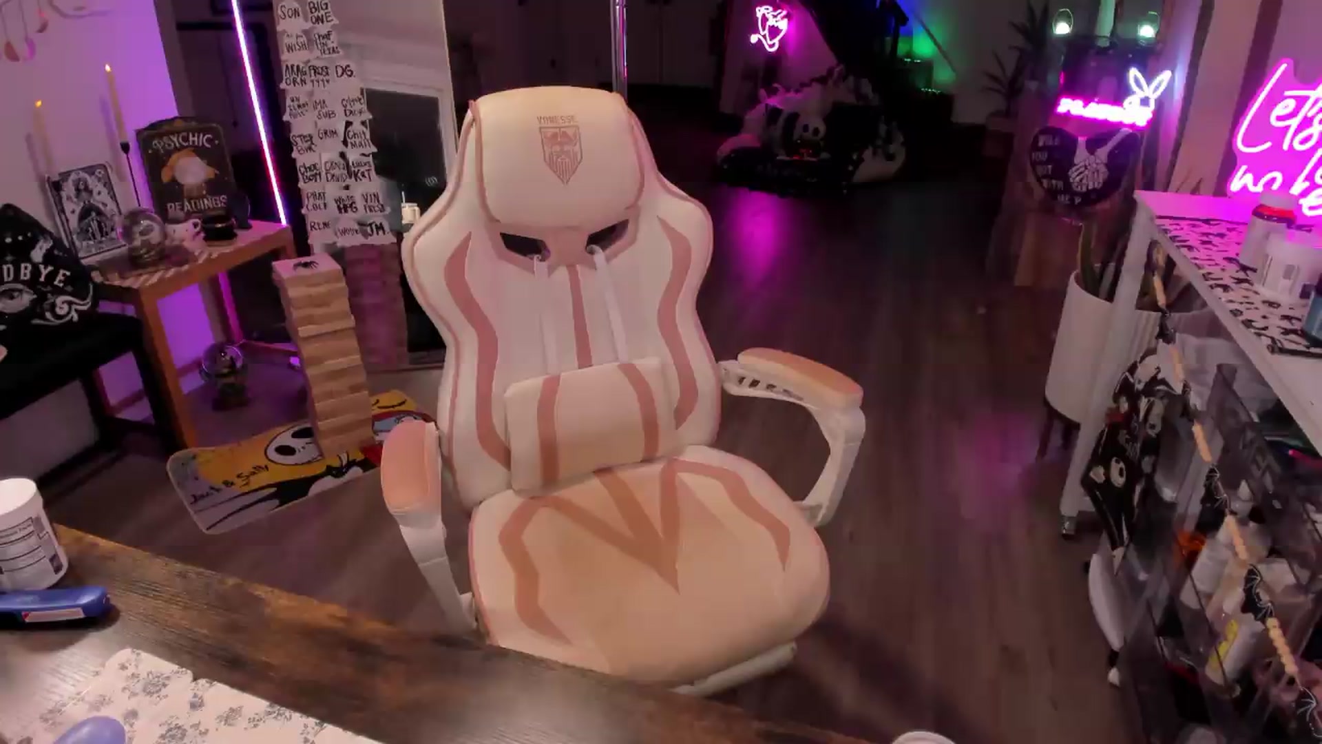 Gallery image thumbnail from LillieQ's myfreecams stream on, 09/17/2026, 04:03 image 17 of 20