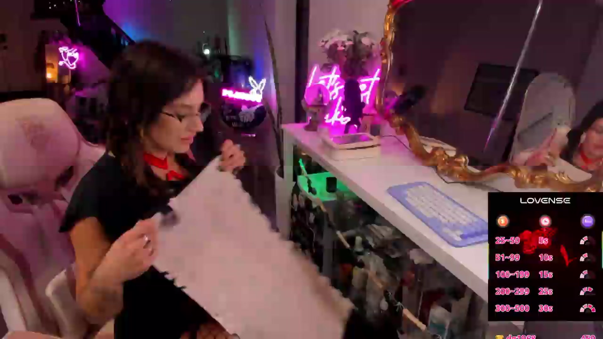 Gallery image thumbnail from LillieQ's myfreecams stream on, 09/18/2026, 06:09 image 1 of 20