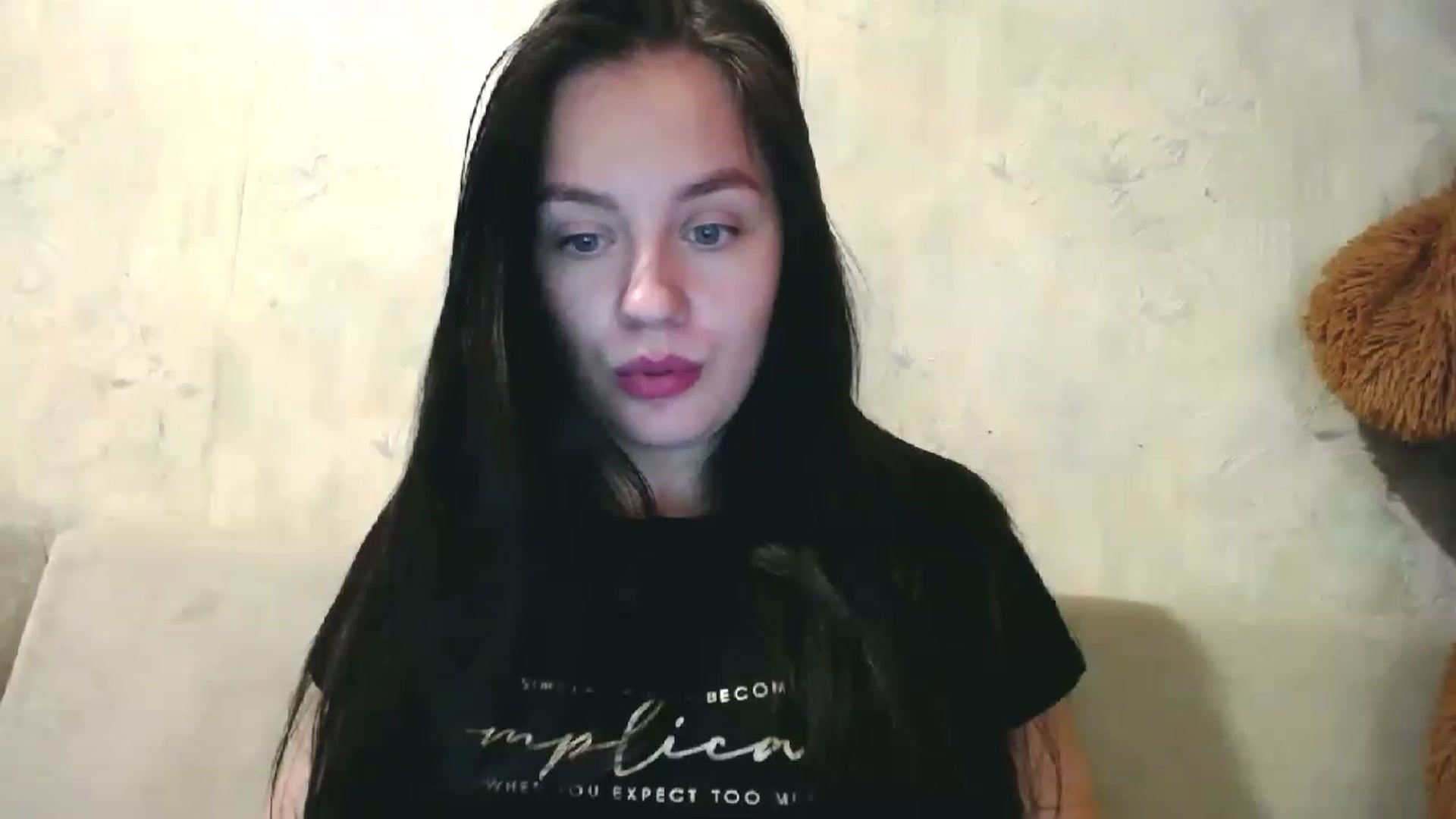 Gallery image thumbnail from Lillit__Wood_'s myfreecams stream on, 12/20/2022, 24:38 image 9 of 20
