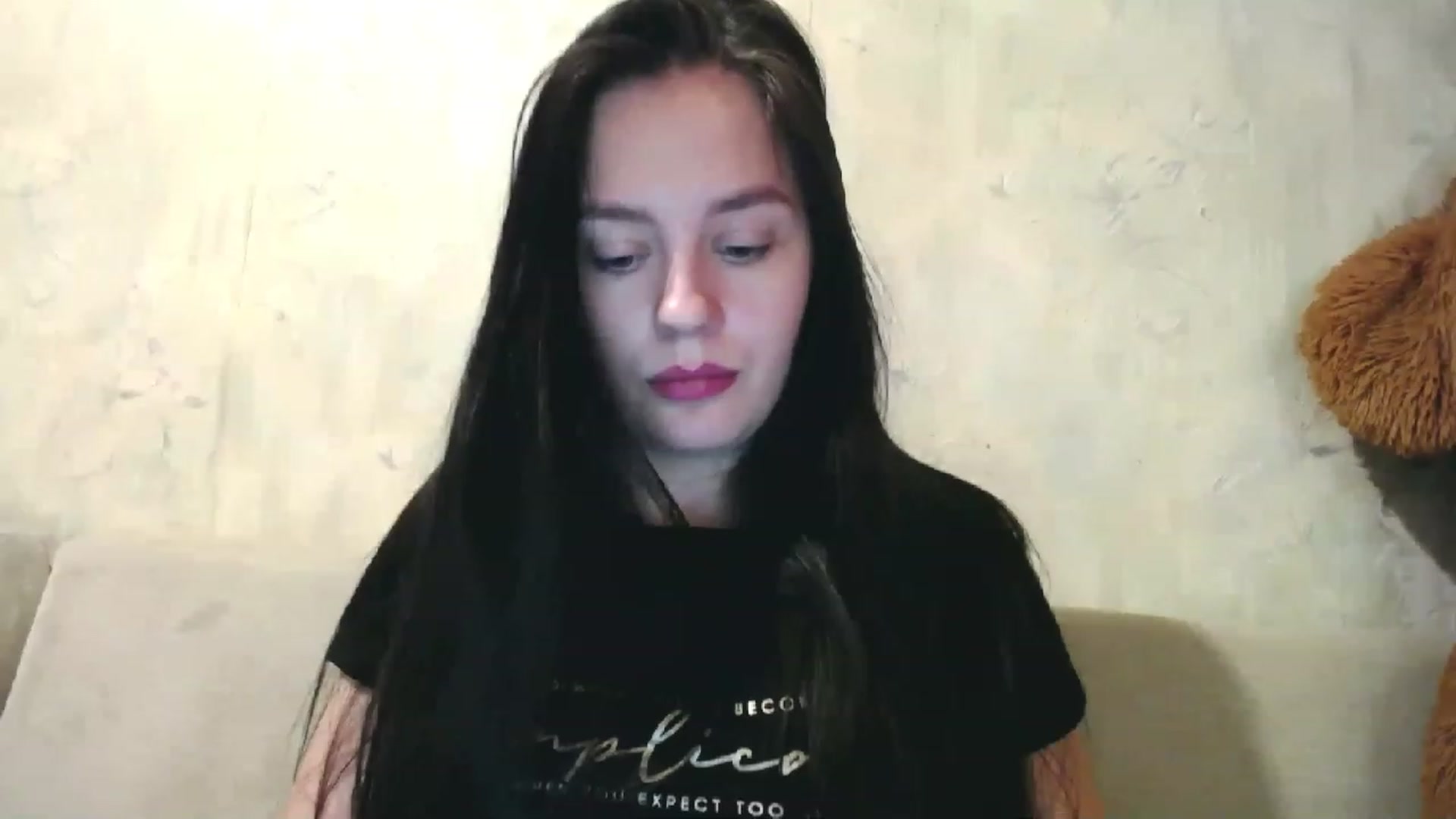 Gallery image thumbnail from Lillit__Wood_'s myfreecams stream on, 12/20/2022, 24:38 image 10 of 20