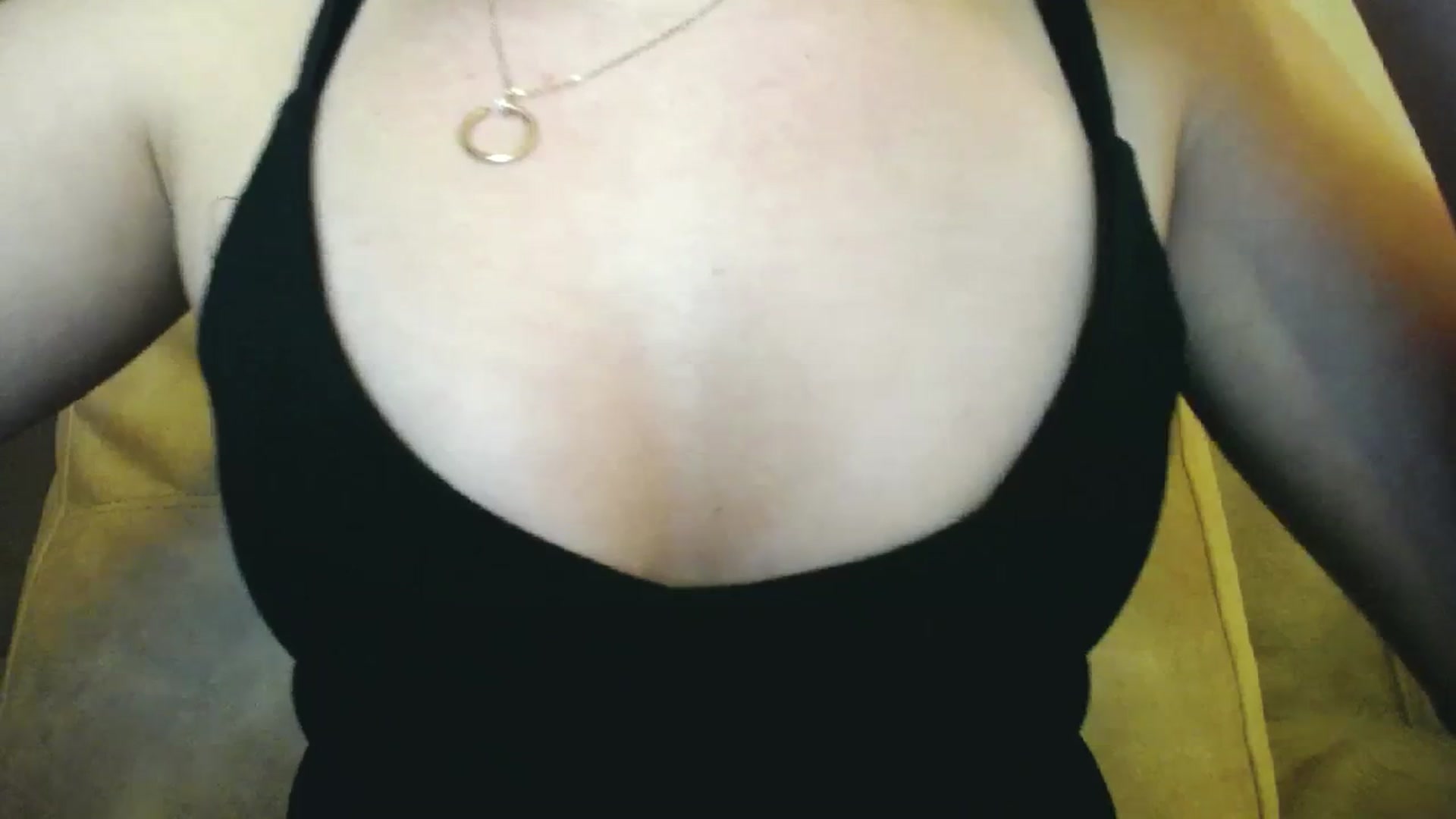 Gallery image thumbnail from Lillit__Wood_'s myfreecams stream on, 10/01/2023, 22:07 image 5 of 20