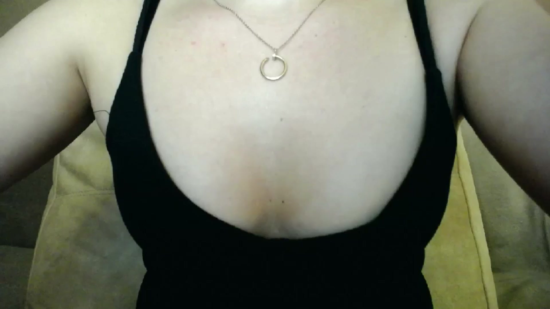 Gallery image thumbnail from Lillit__Wood_'s myfreecams stream on, 10/01/2023, 22:07 image 4 of 20
