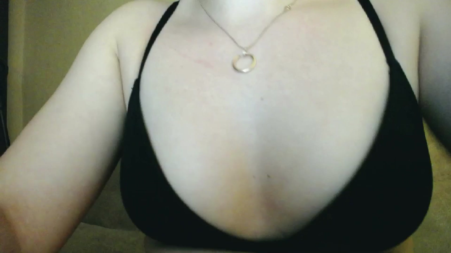 Gallery image thumbnail from Lillit__Wood_'s myfreecams stream on, 10/22/2023, 23:45 image 14 of 20