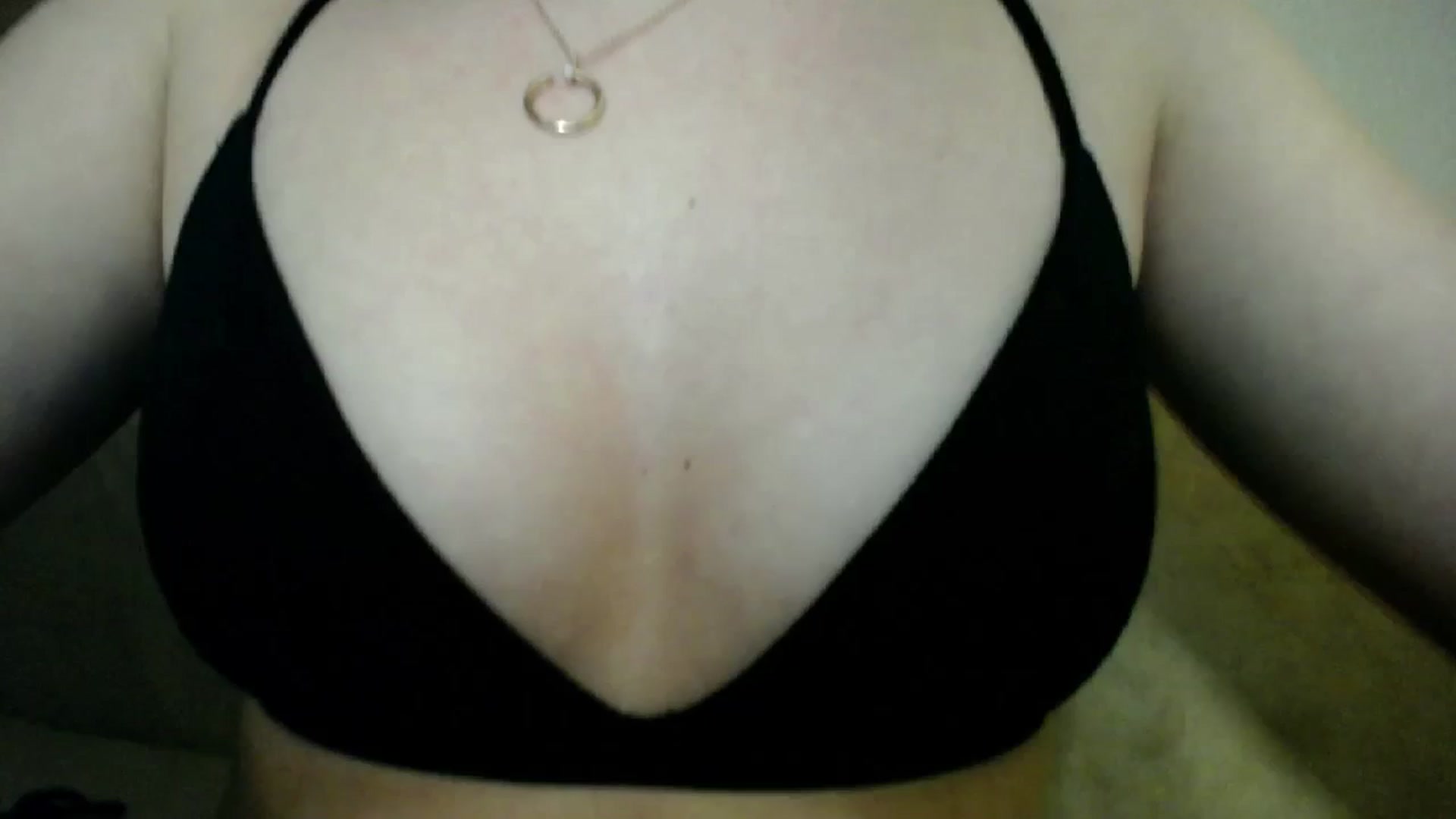 Gallery image thumbnail from Lillit__Wood_'s myfreecams stream on, 11/17/2023, 24:01 image 11 of 20