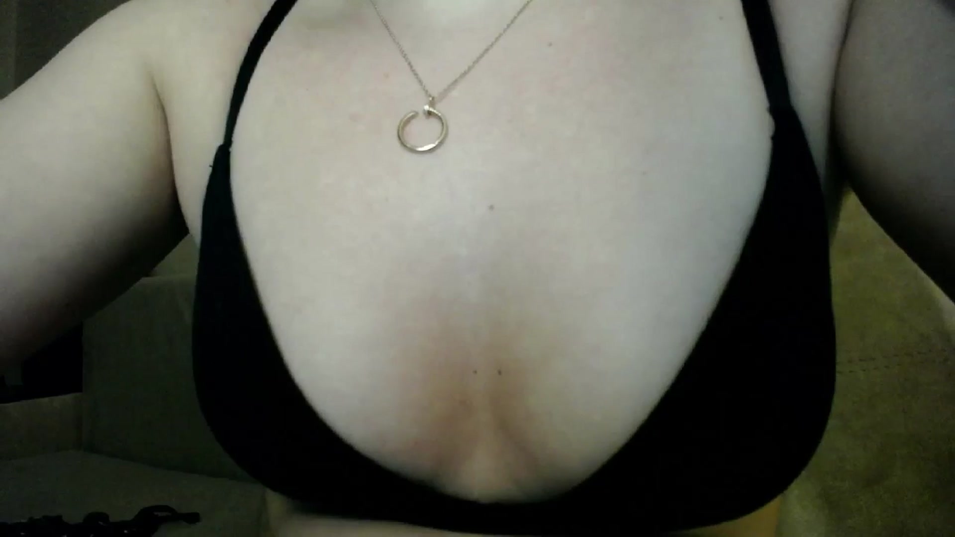 Gallery image thumbnail from Lillit__Wood_'s myfreecams stream on, 11/17/2023, 24:01 image 12 of 20