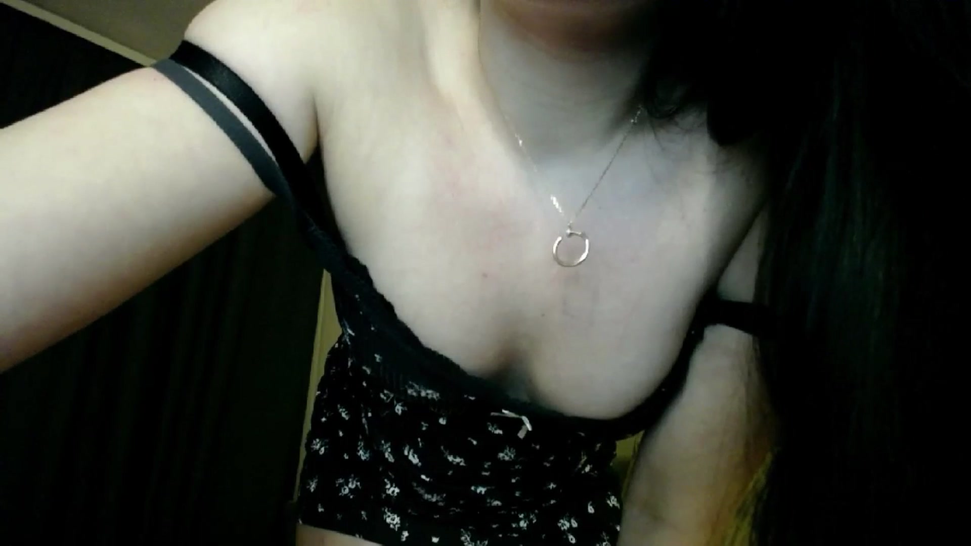 Gallery image thumbnail from Lillit__Wood_'s myfreecams stream on, 12/19/2023, 24:53 image 4 of 20