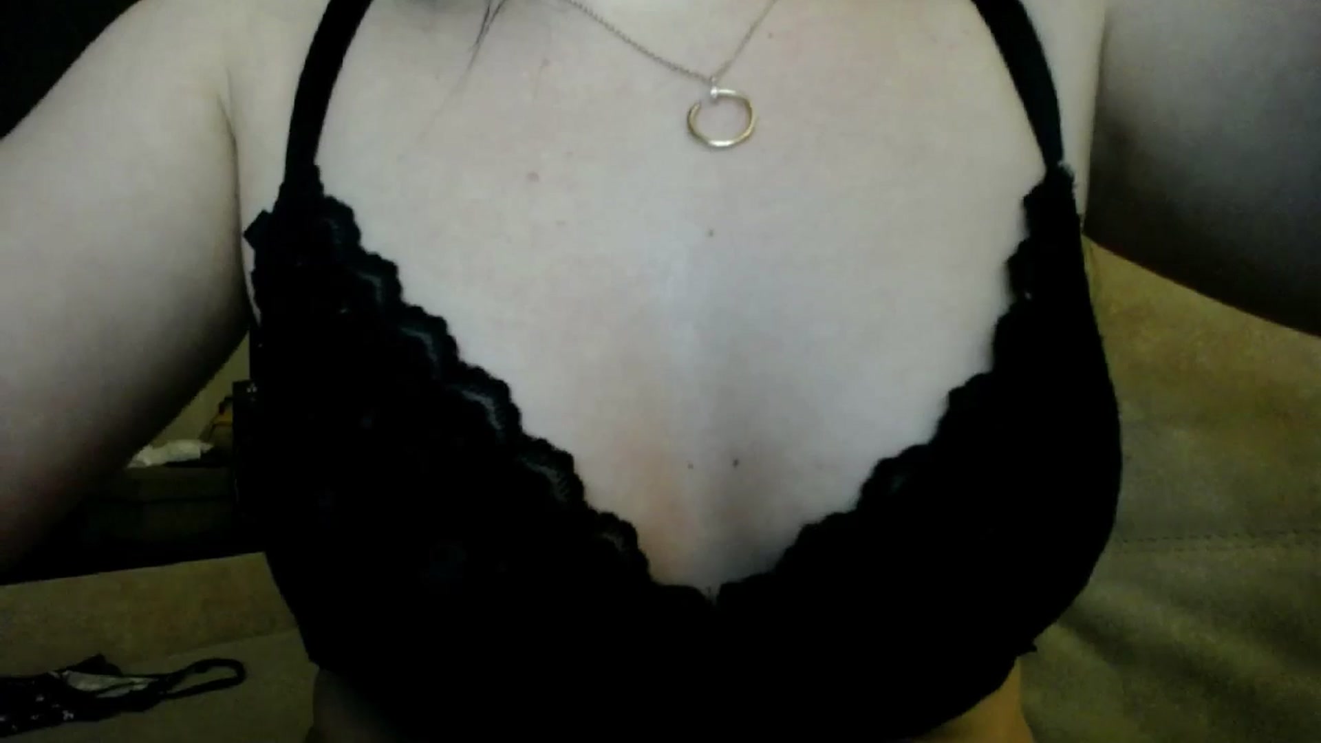 Gallery image thumbnail from Lillit__Wood_'s myfreecams stream on, 12/19/2023, 01:41 image 11 of 20