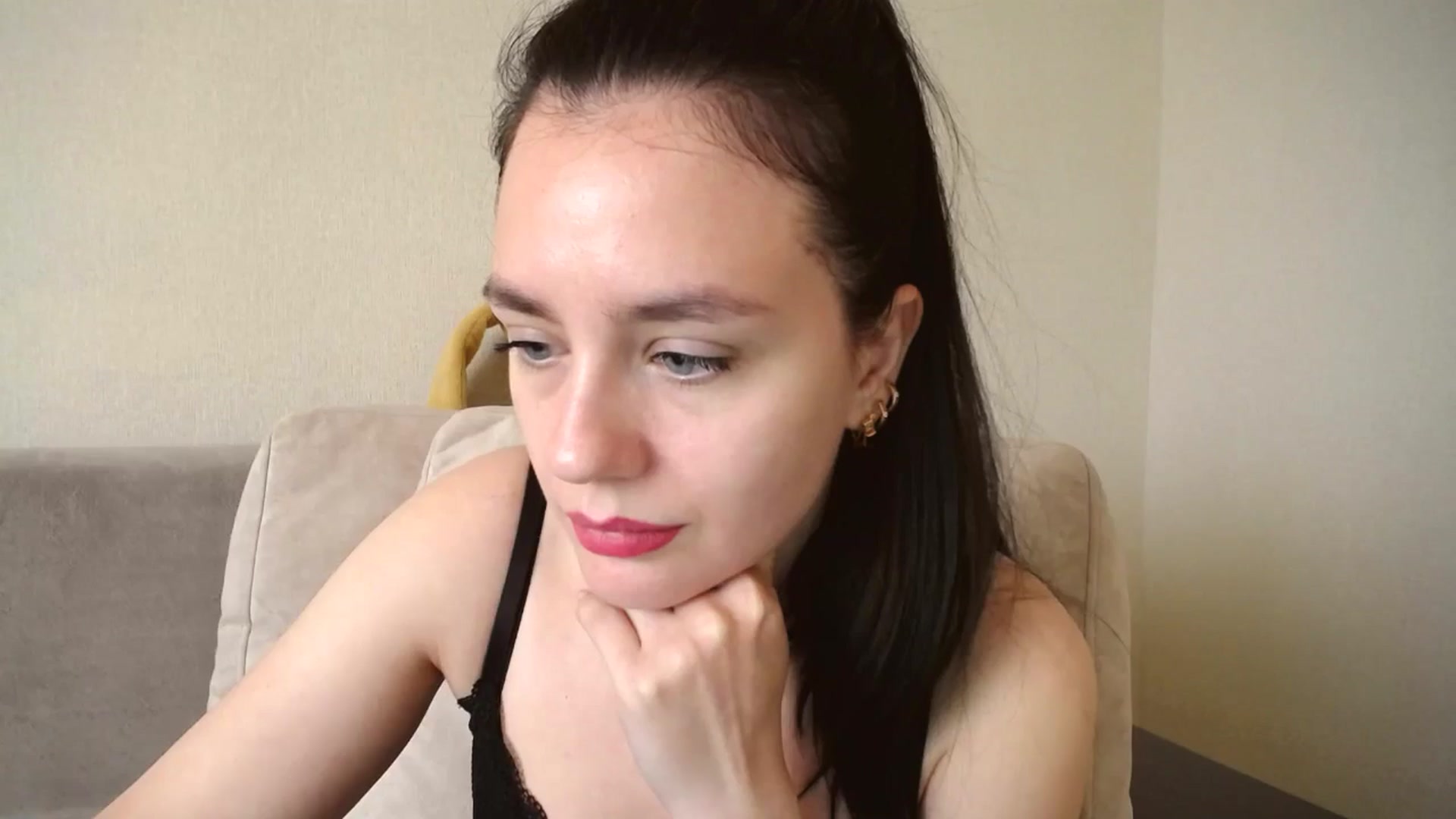 Gallery image thumbnail from Lillit__Wood_'s myfreecams stream on, 05/12/2024, 16:30 image 7 of 20
