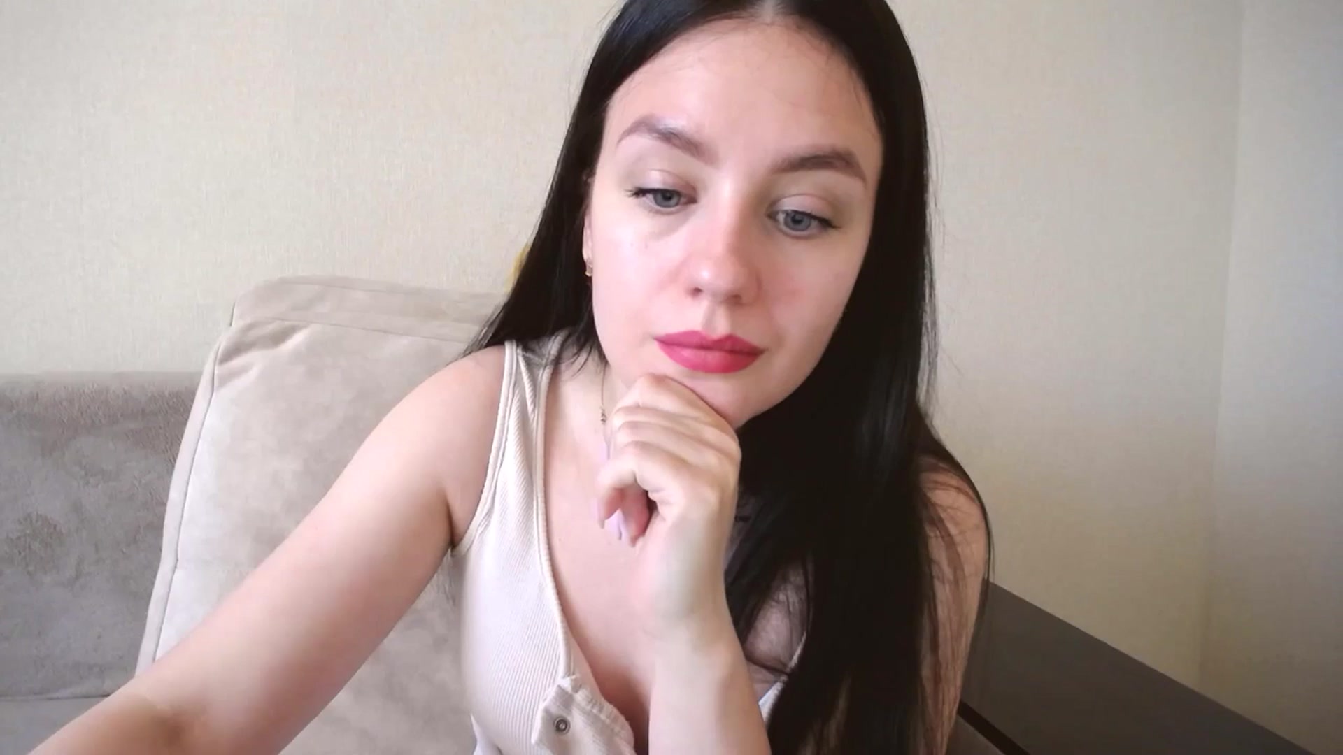 Gallery image thumbnail from Lillit__Wood_'s myfreecams stream on, 05/25/2024, 14:25 image 14 of 20