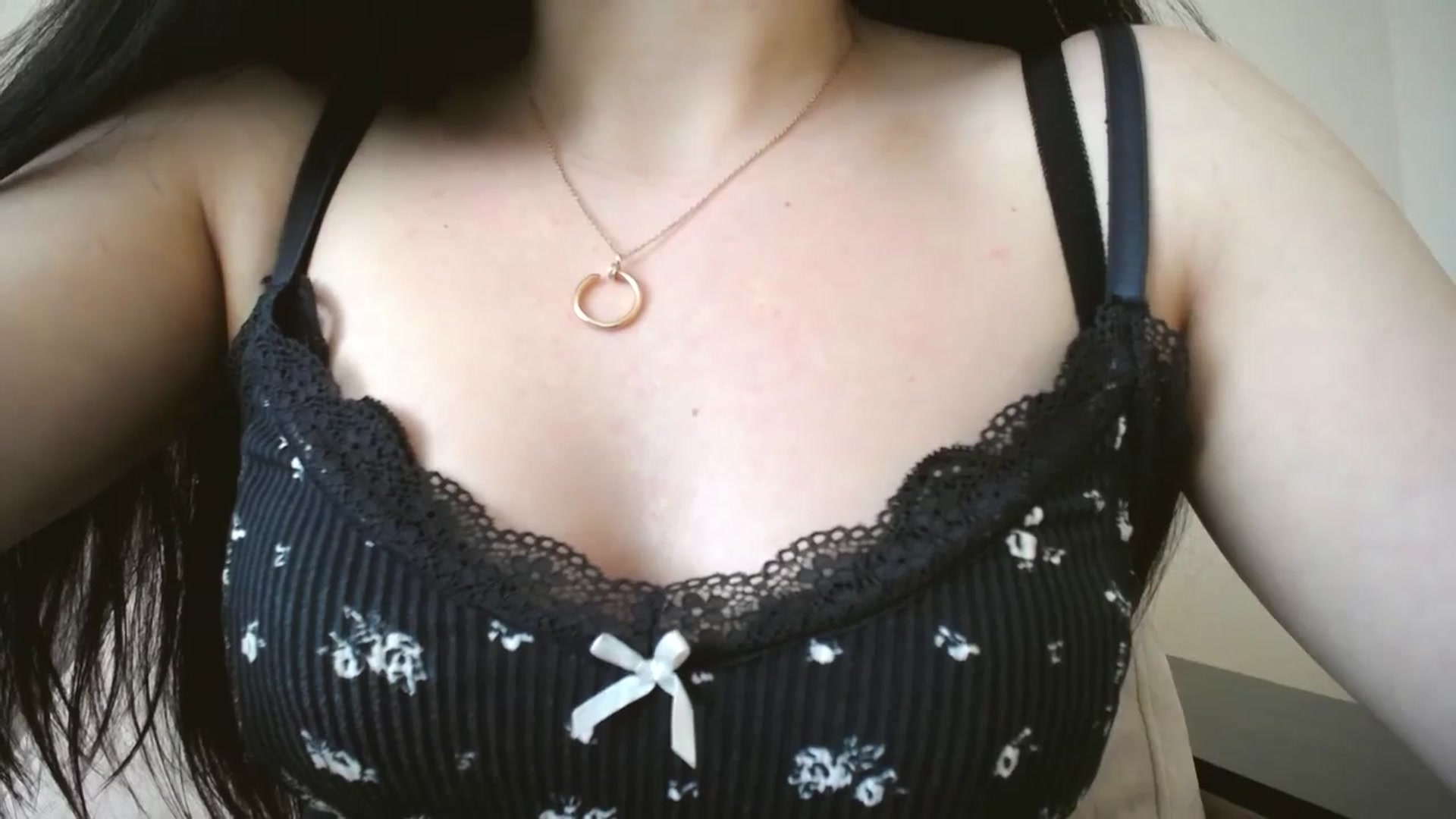 Gallery image thumbnail from Lillit__Wood_'s myfreecams stream on, 05/27/2024, 12:40 image 16 of 20