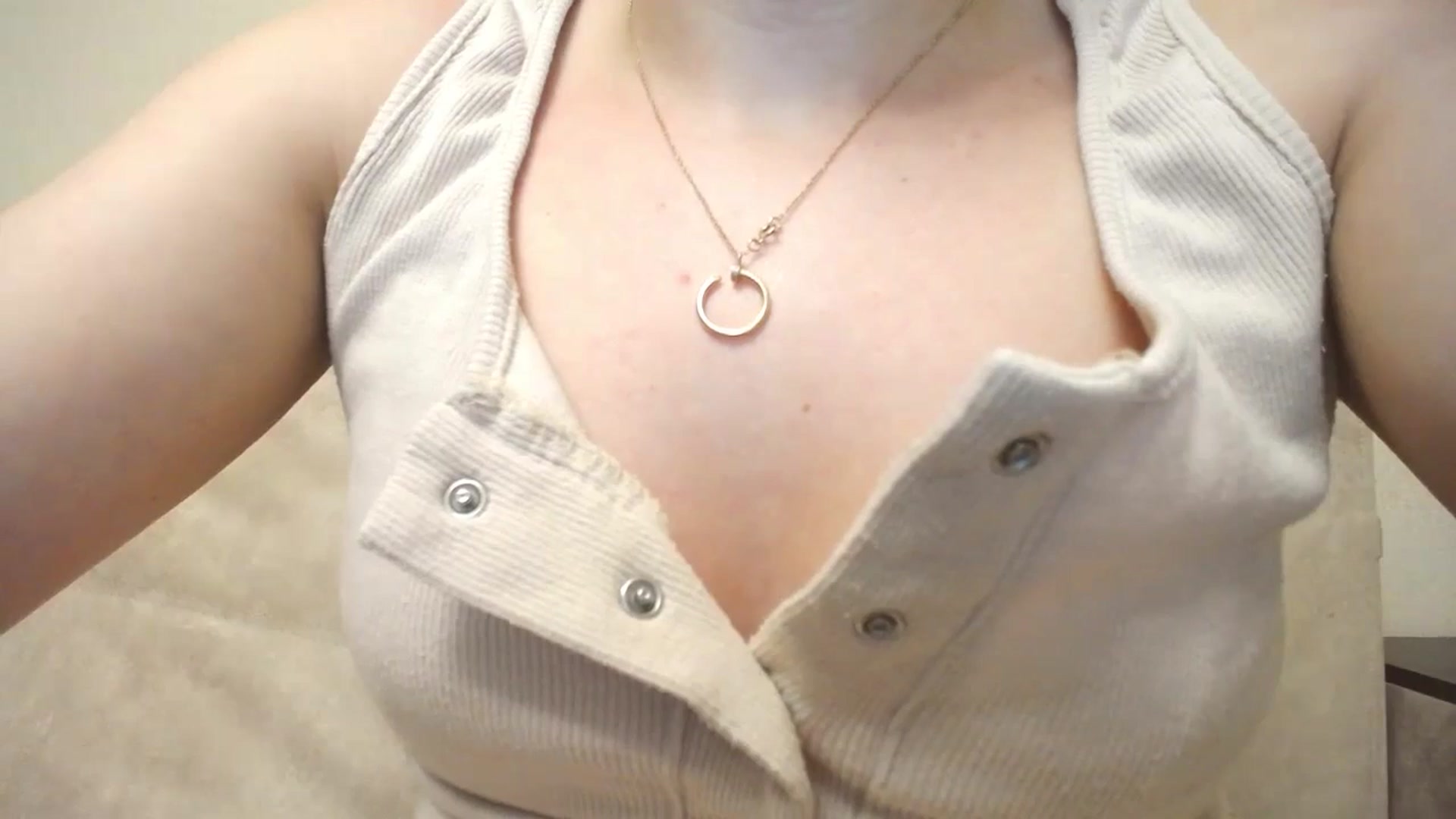 Gallery image thumbnail from Lillit__Wood_'s myfreecams stream on, 09/02/2024, 01:03 image 9 of 20