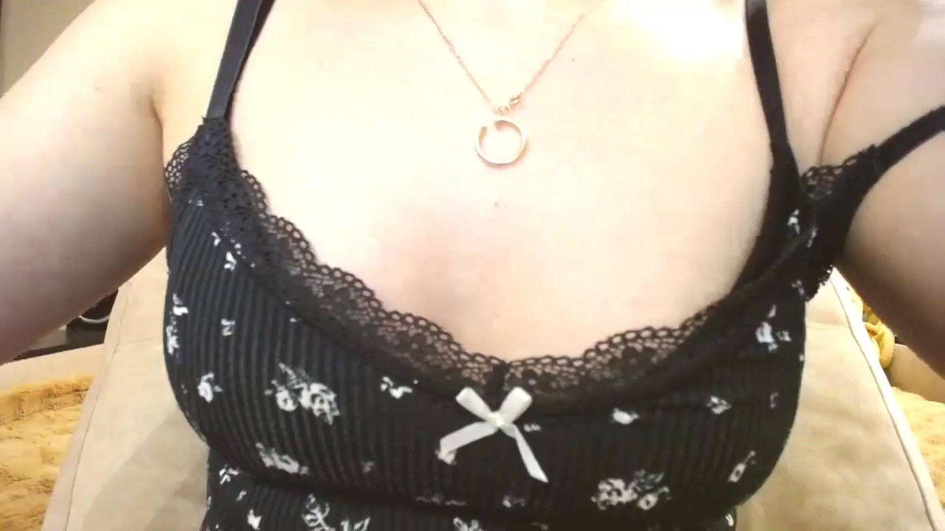 Gallery image thumbnail from Lillit__Wood_'s myfreecams stream on, 12/01/2024, 17:40 image 6 of 20